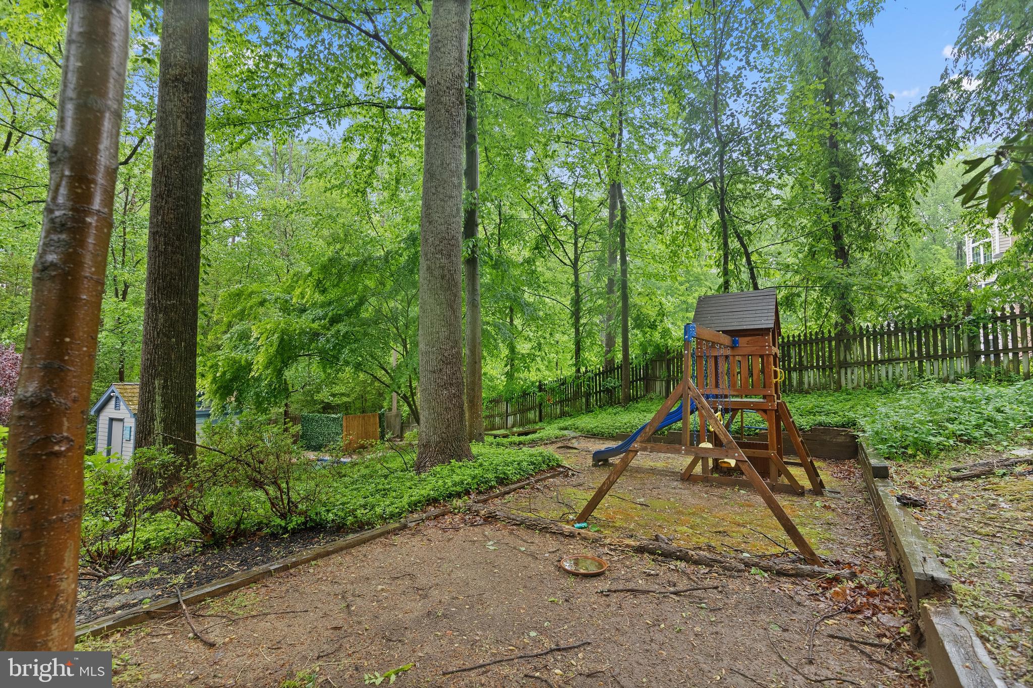 EATON PARK - Residential