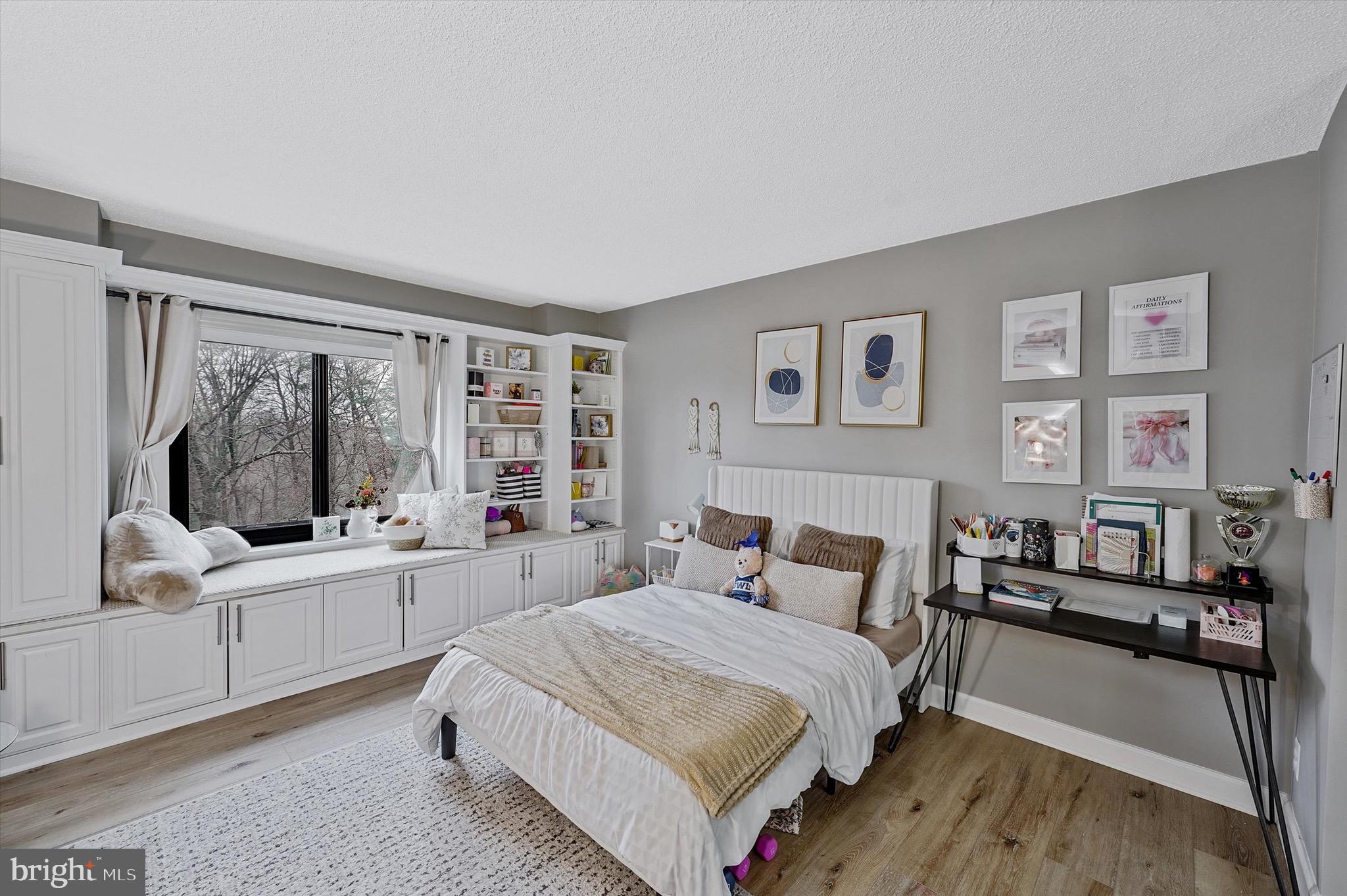 WATERGATE AT LANDMARK - Residential