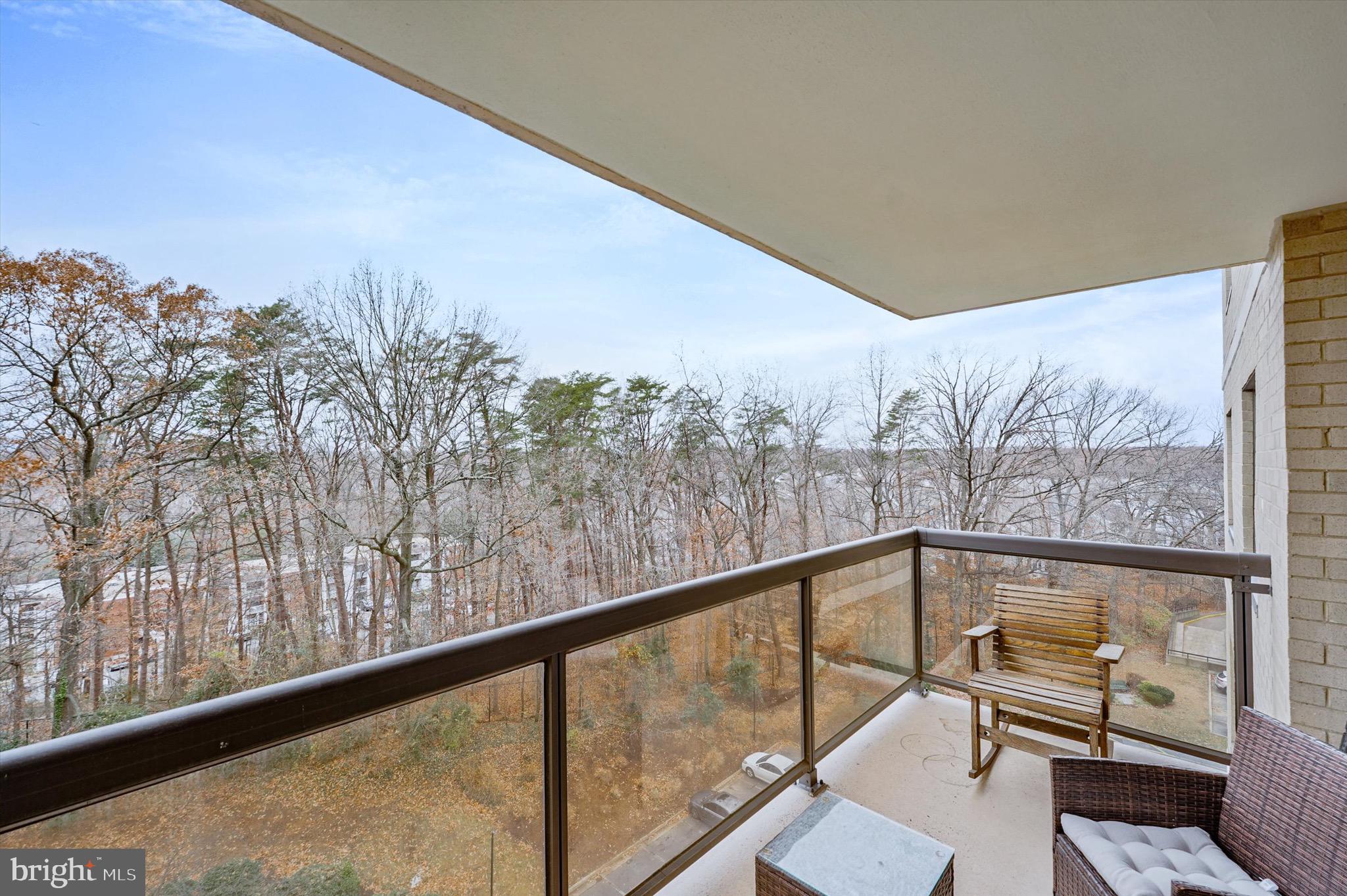 WATERGATE AT LANDMARK - Residential