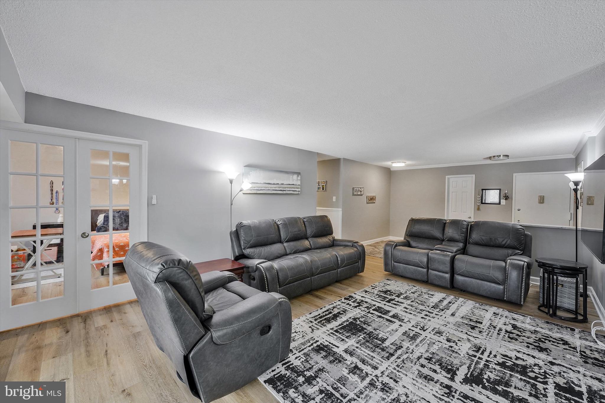 309 YOAKUM PARKWAY 807