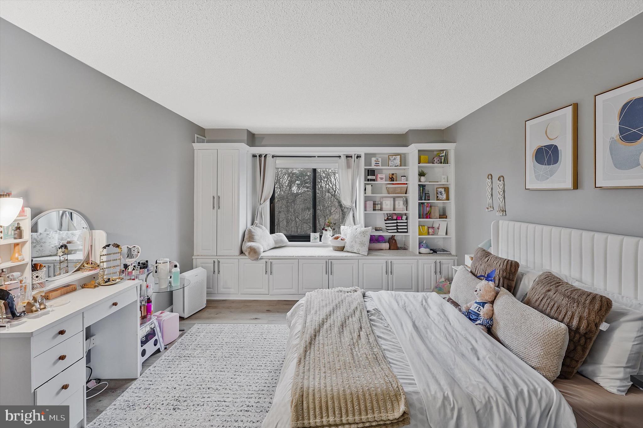 WATERGATE AT LANDMARK - Residential