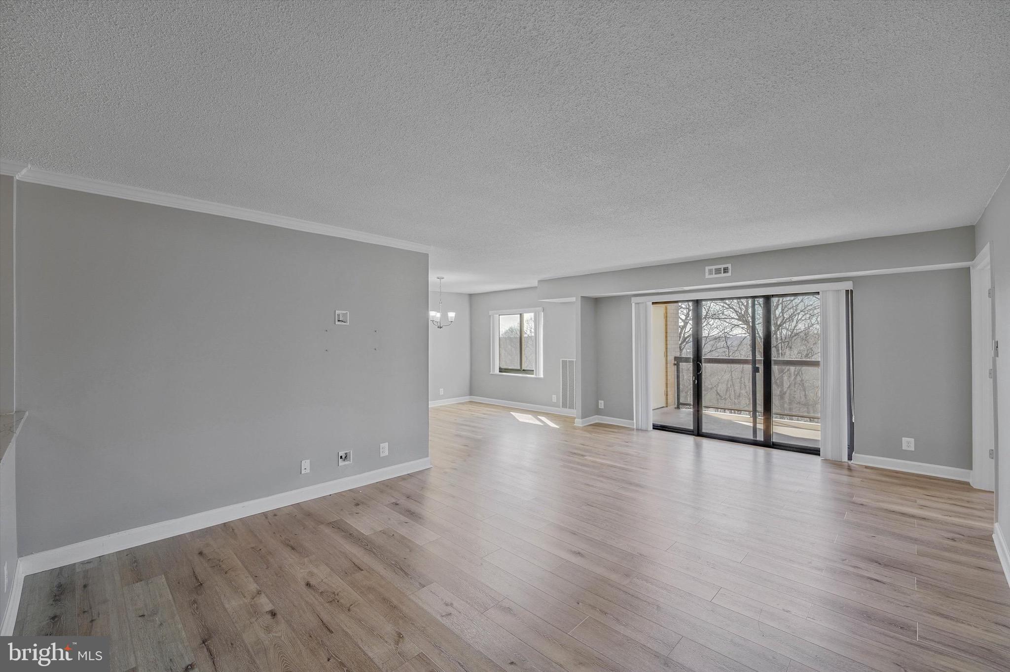 309 YOAKUM PARKWAY 807