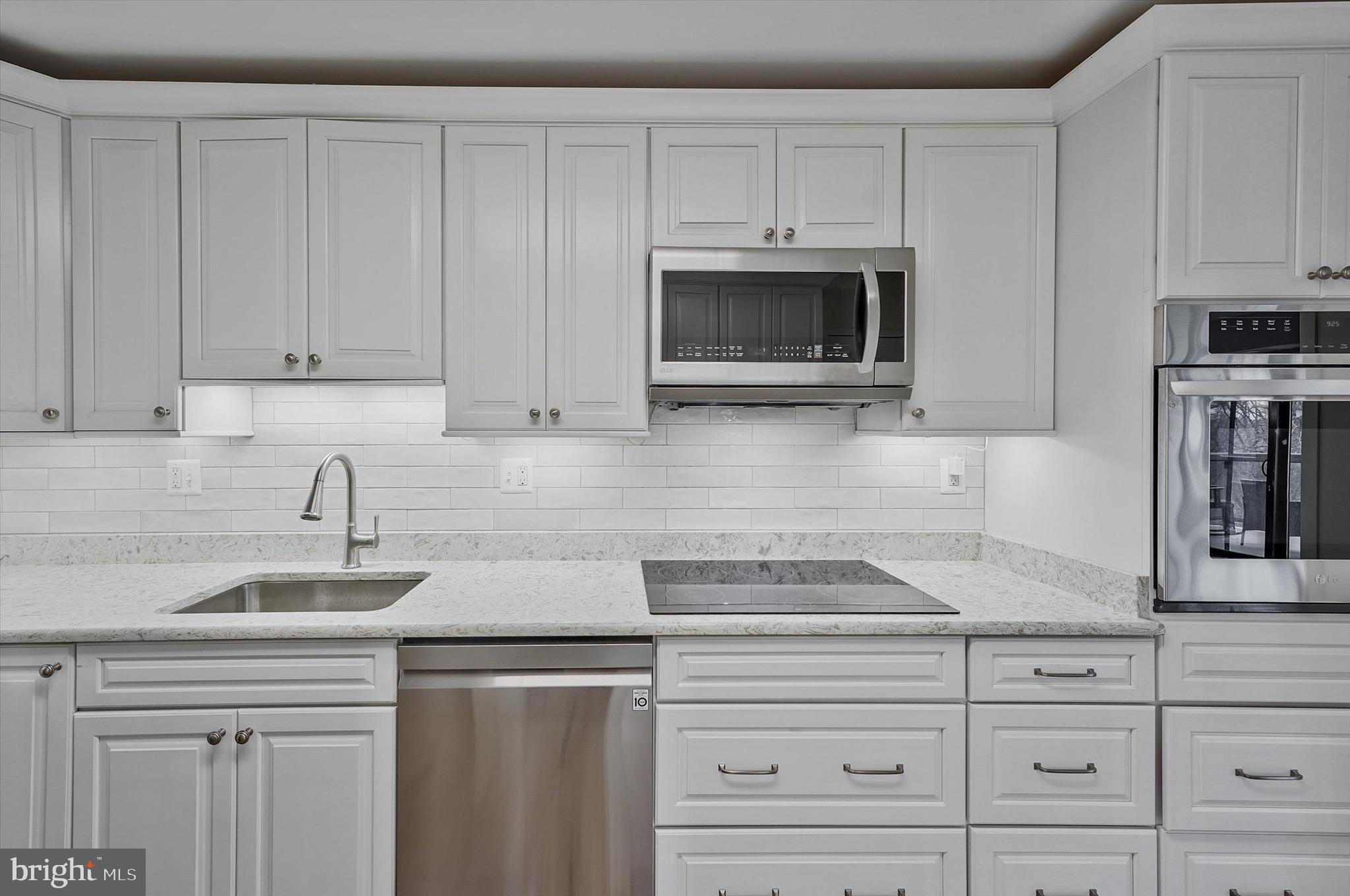 WATERGATE AT LANDMARK - Residential