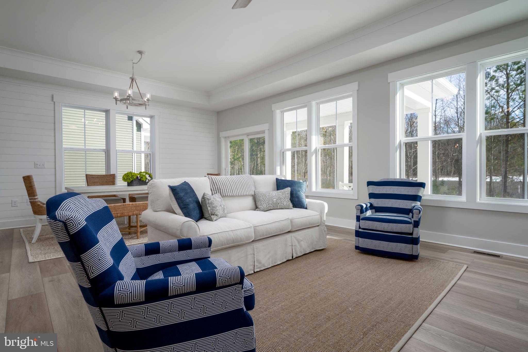 THE KNOLL AT IRONS LANE - Residential