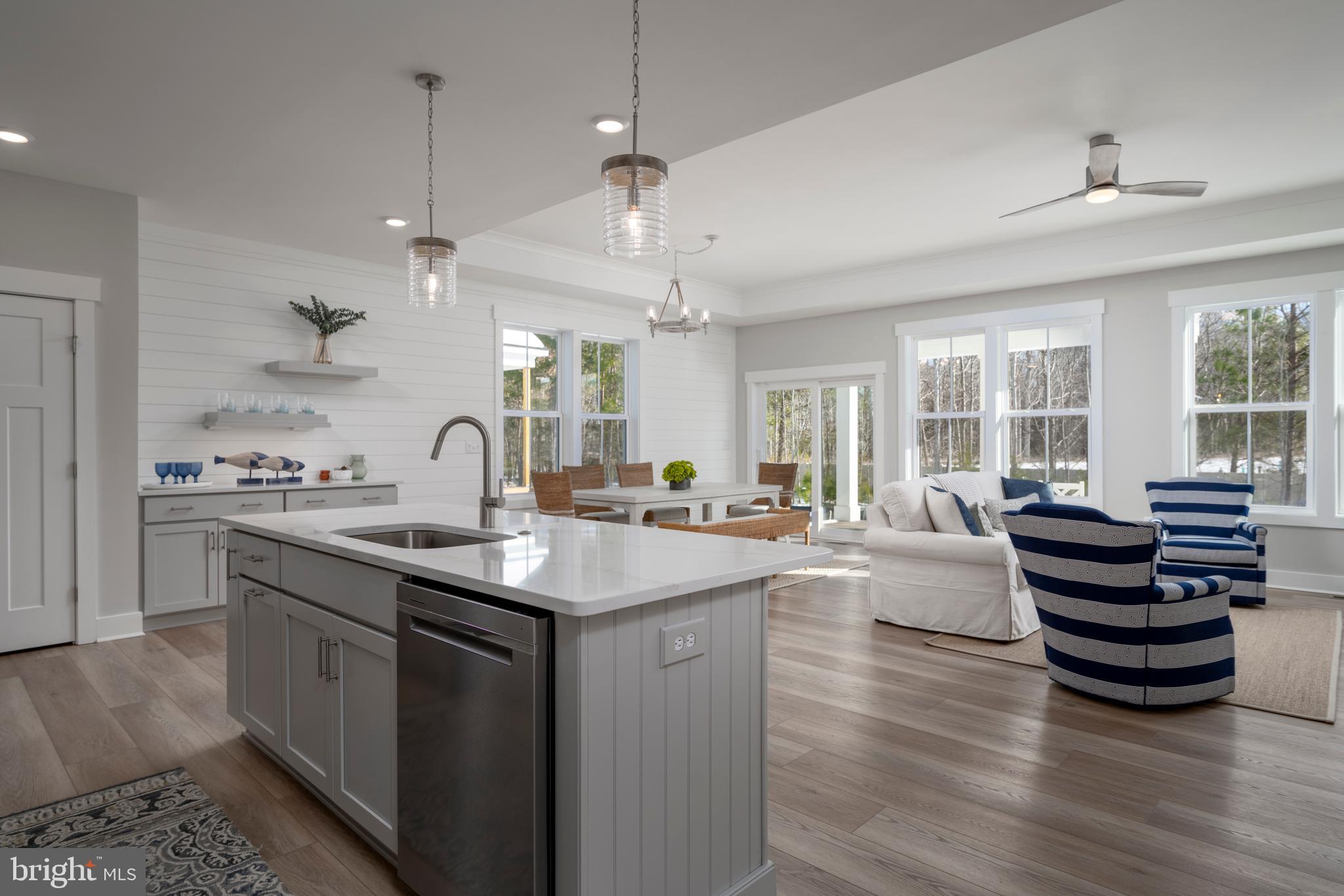 THE KNOLL AT IRONS LANE - Residential