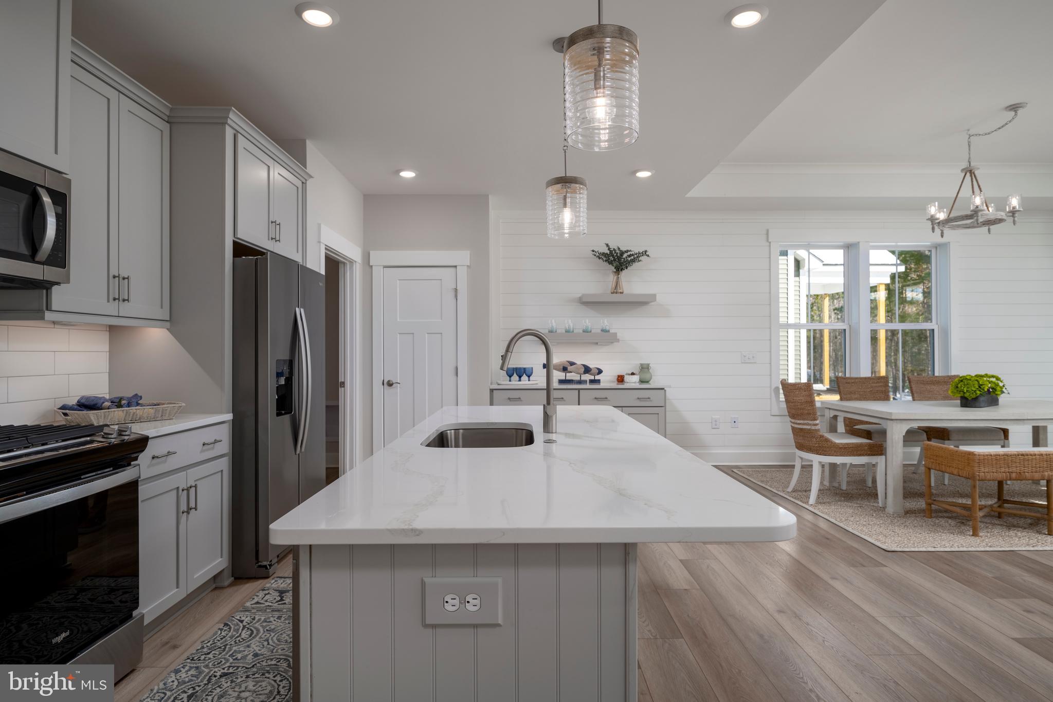 THE KNOLL AT IRONS LANE - Residential