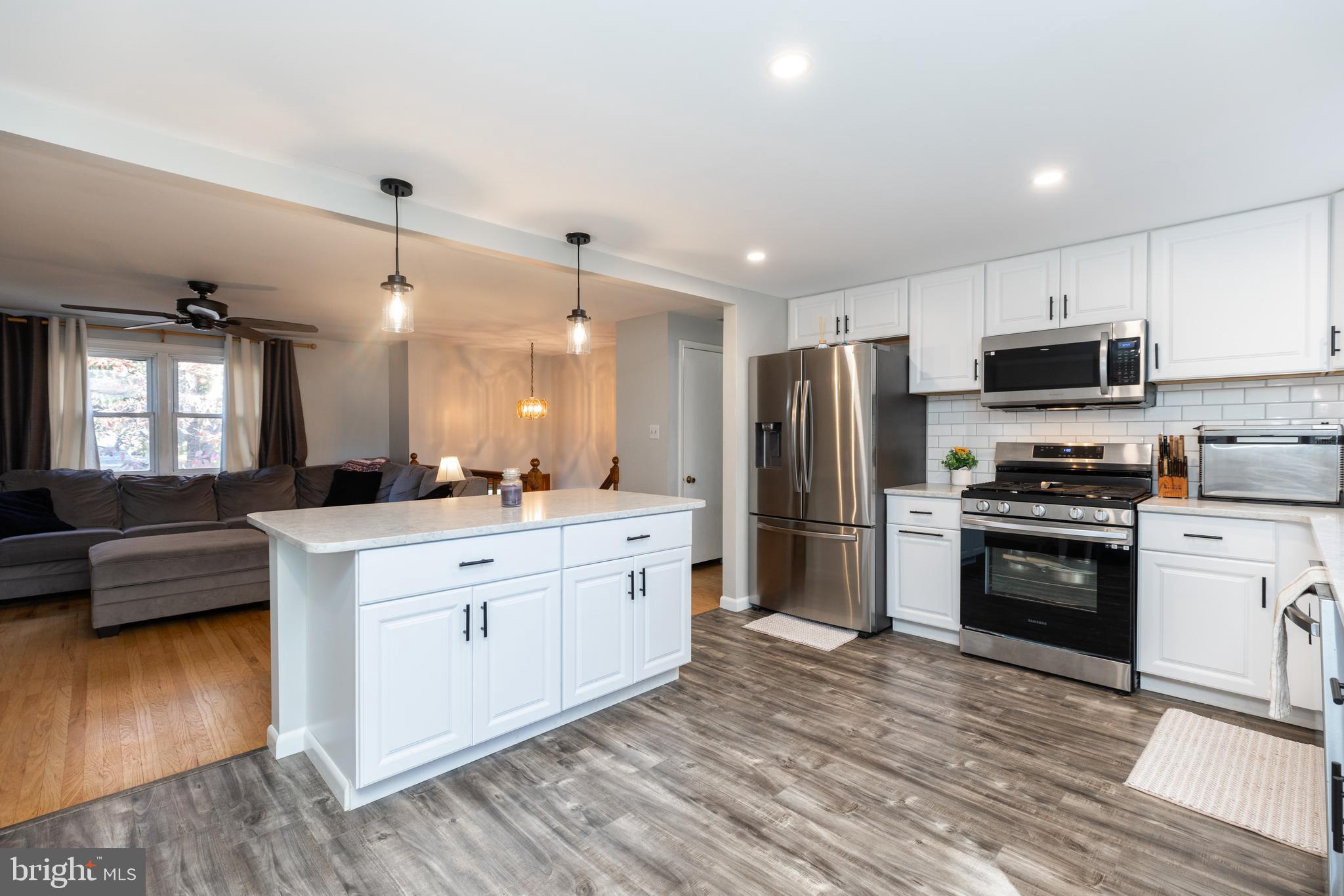 HIDDEN VALLEY - Residential