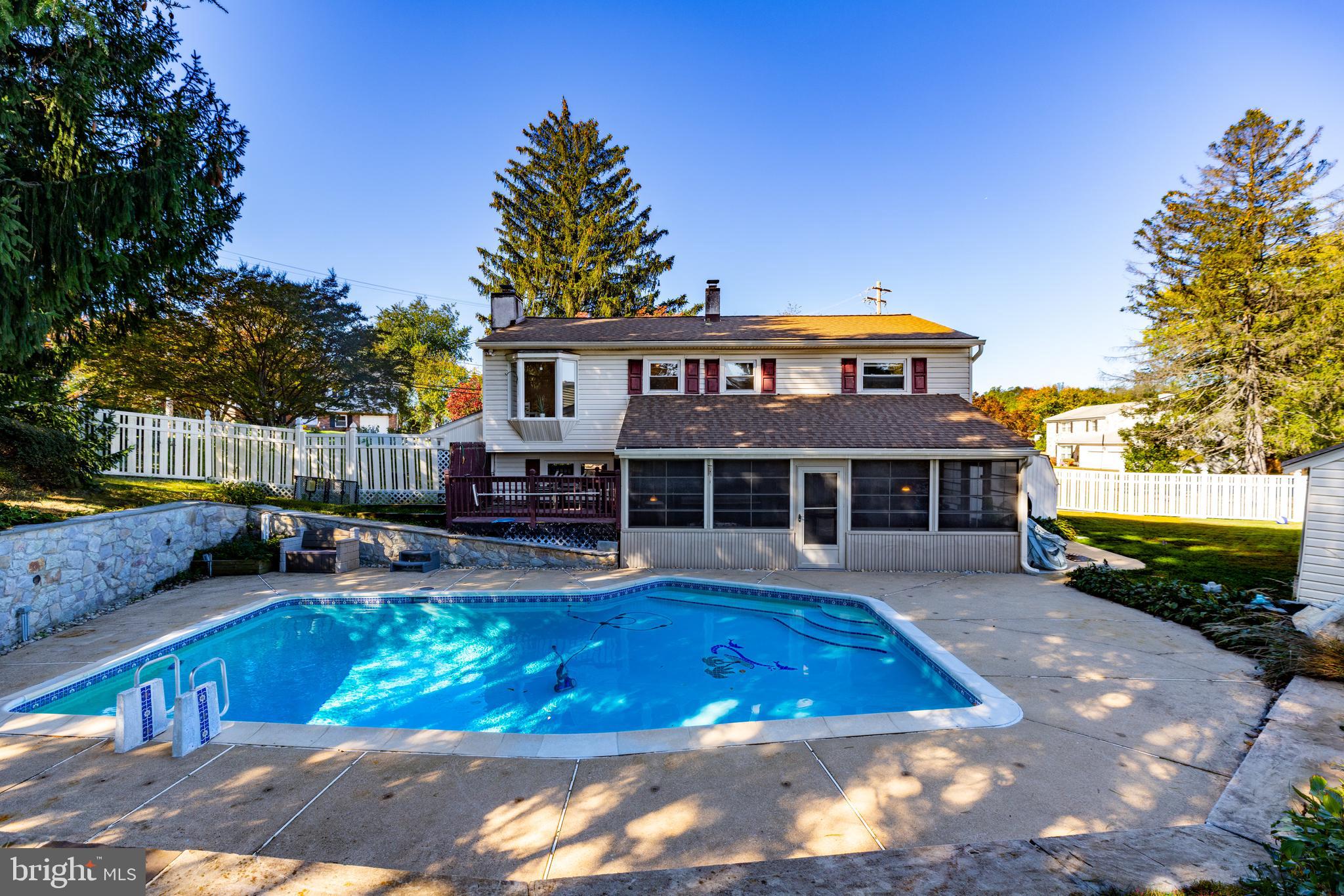 HIDDEN VALLEY - Residential