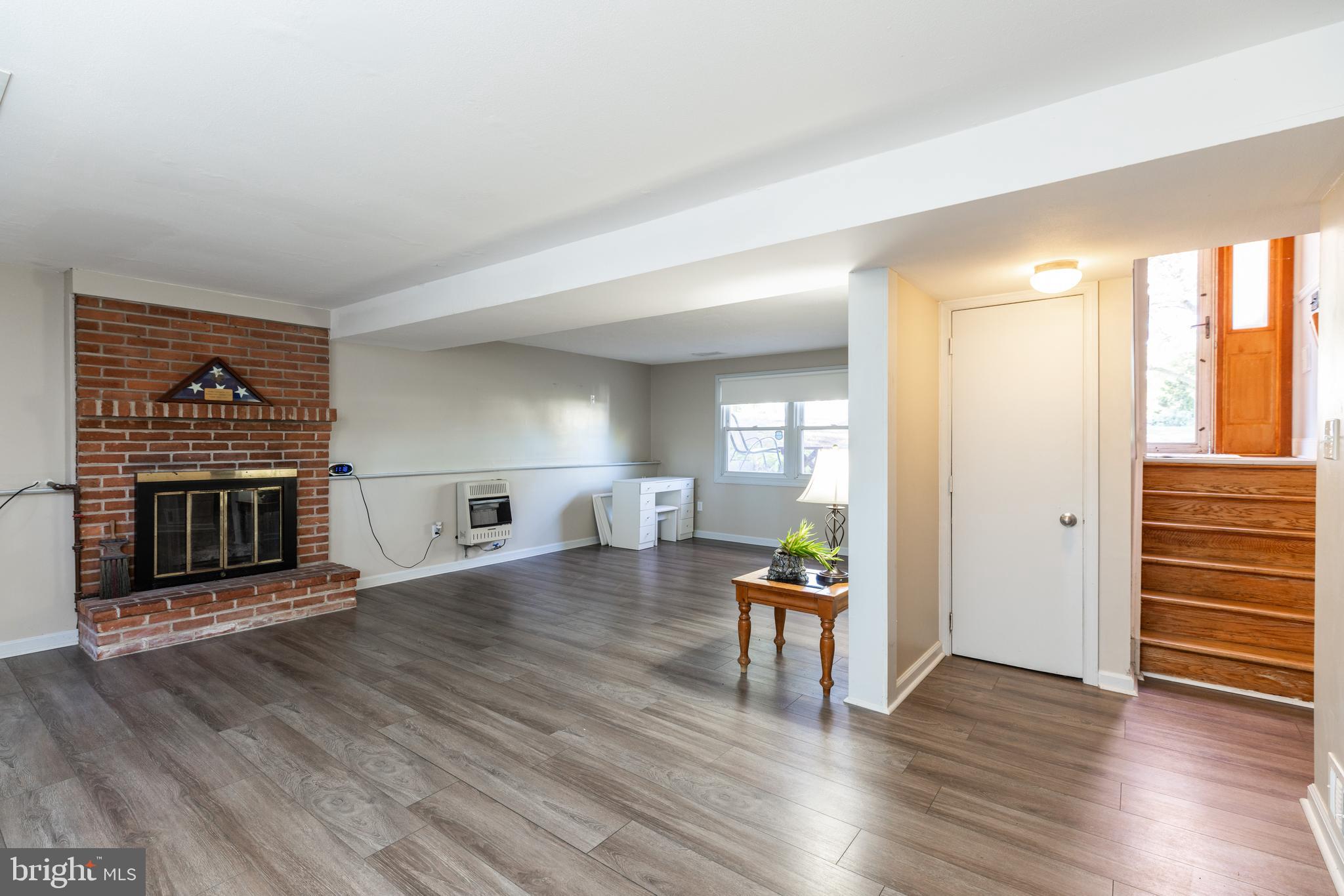 HIDDEN VALLEY - Residential