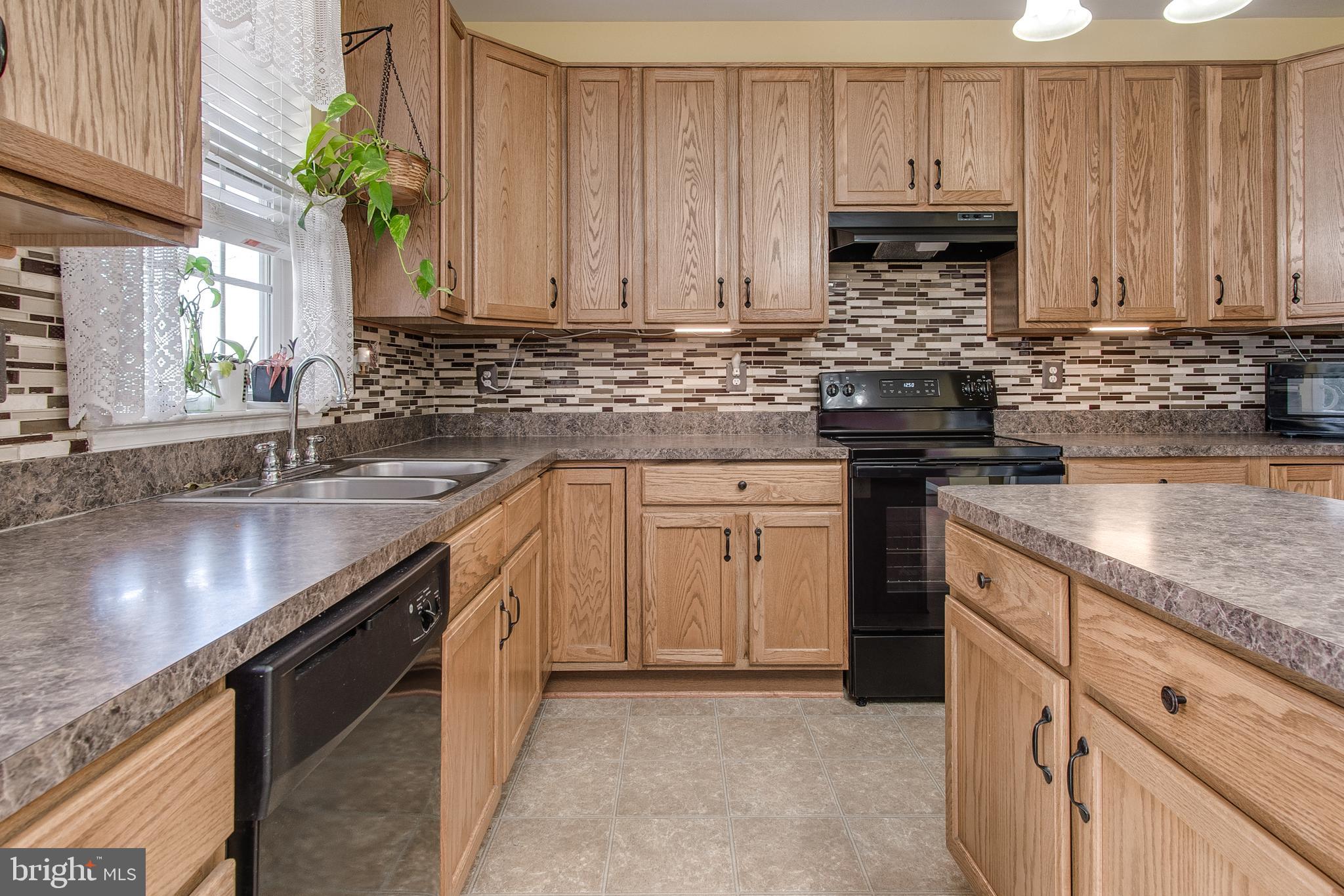 GREENFIELD AT COLLEGIATE ACRES - Residential