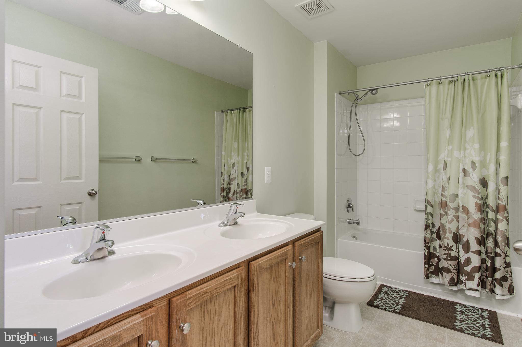 GREENFIELD AT COLLEGIATE ACRES - Residential