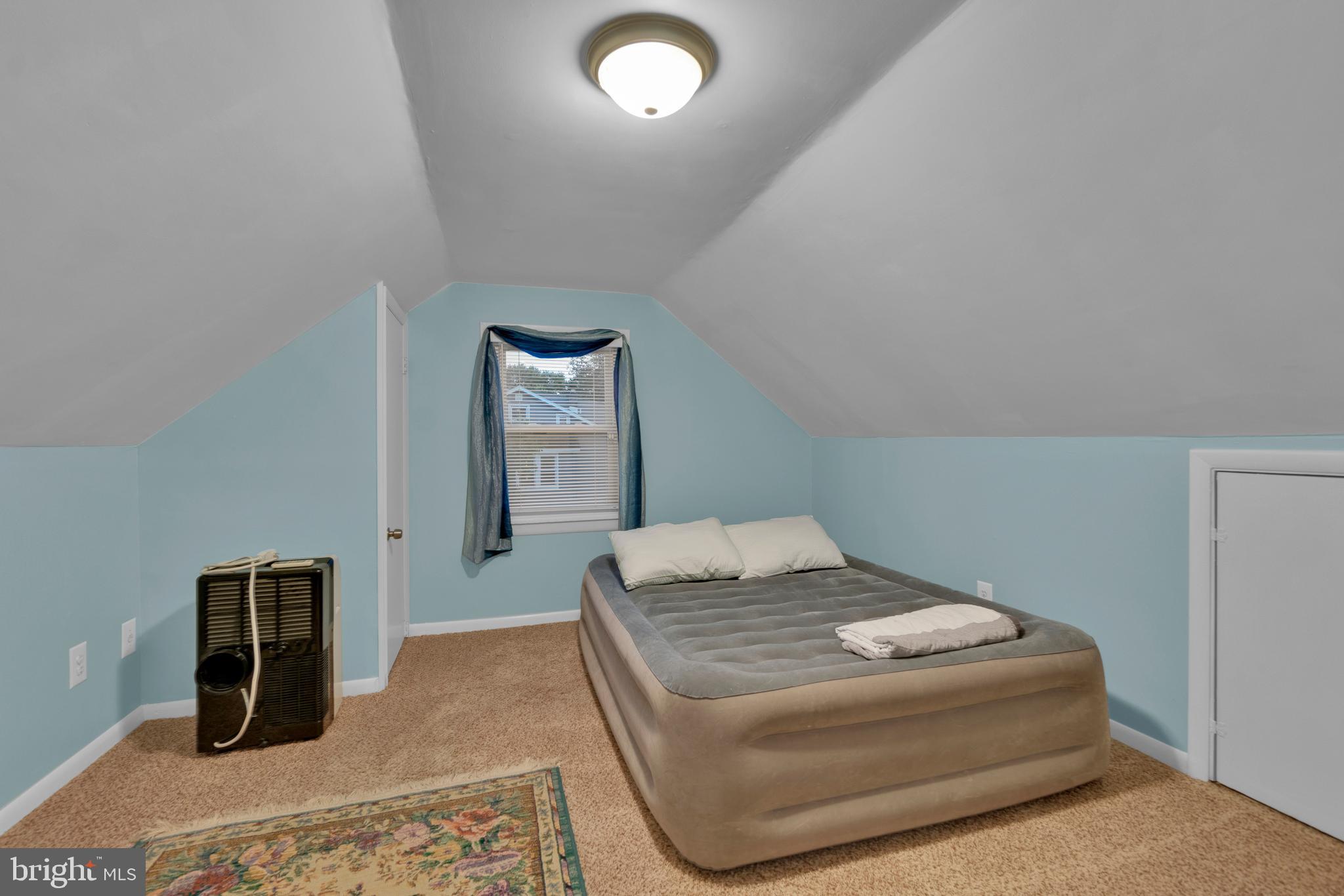 LAURAVILLE HISTORIC DISTRICT - Residential