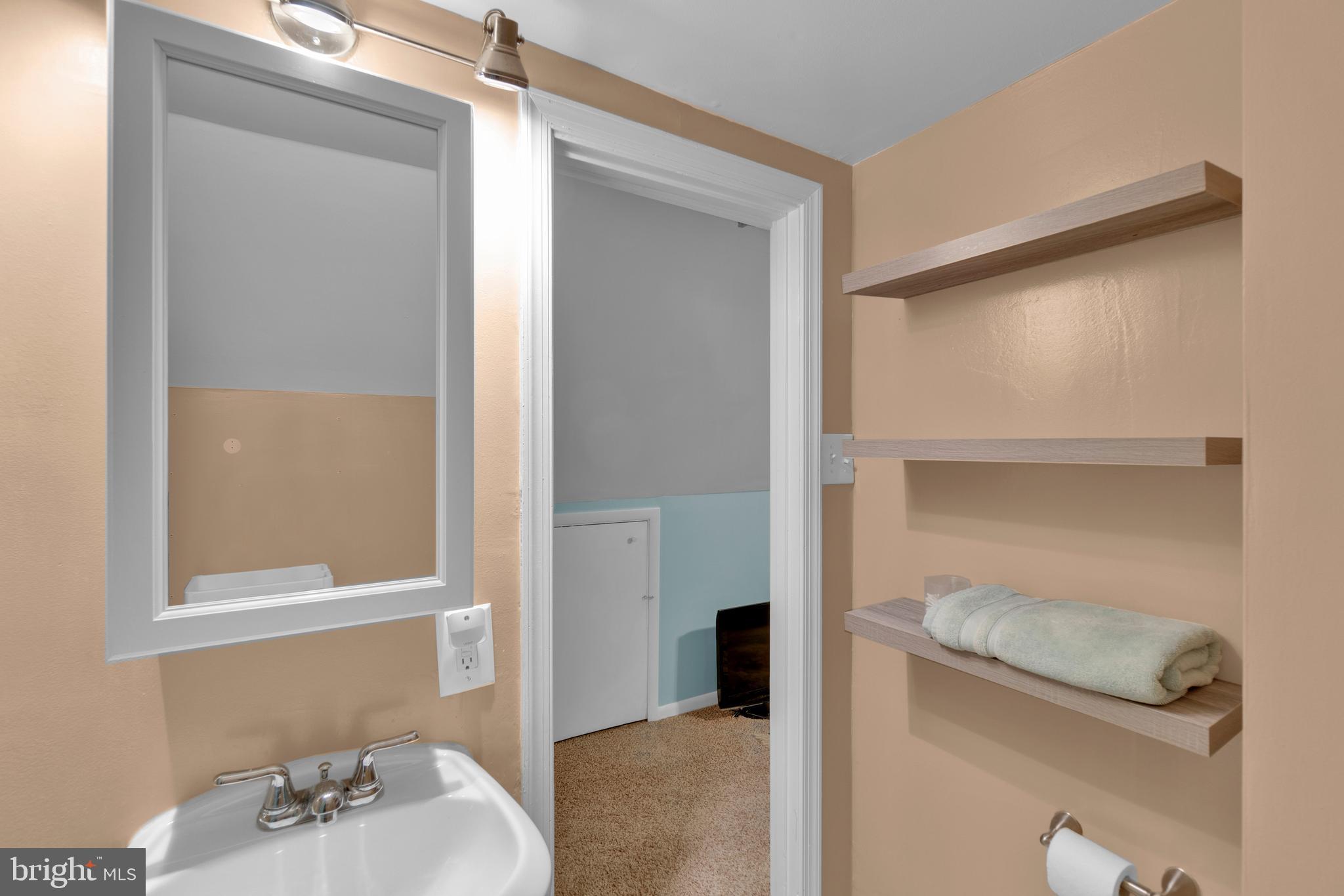 LAURAVILLE HISTORIC DISTRICT - Residential