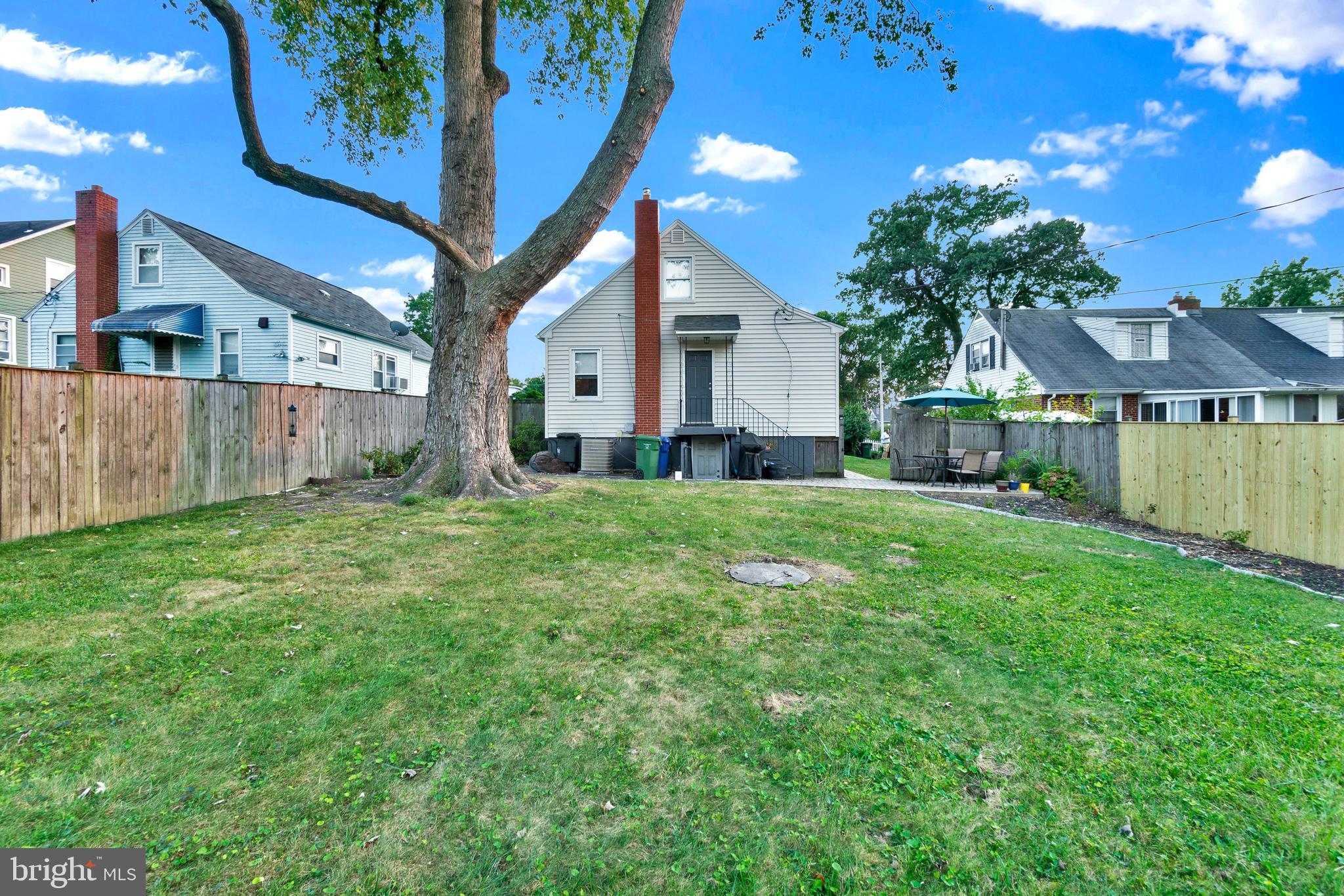 LAURAVILLE HISTORIC DISTRICT - Residential