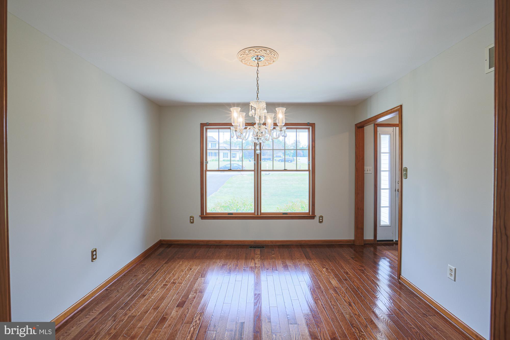 COACH & FOUR - Residential