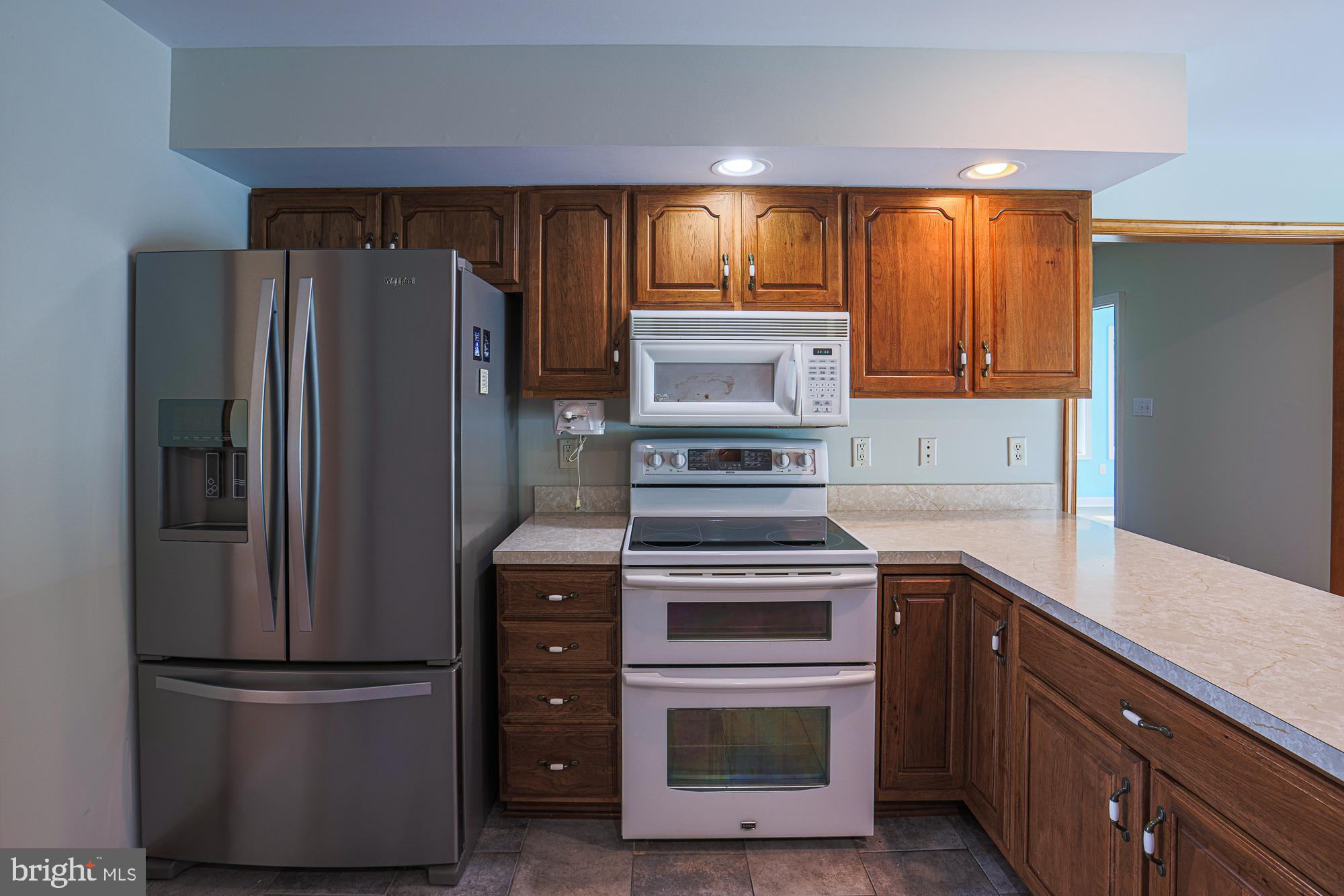 COACH & FOUR - Residential