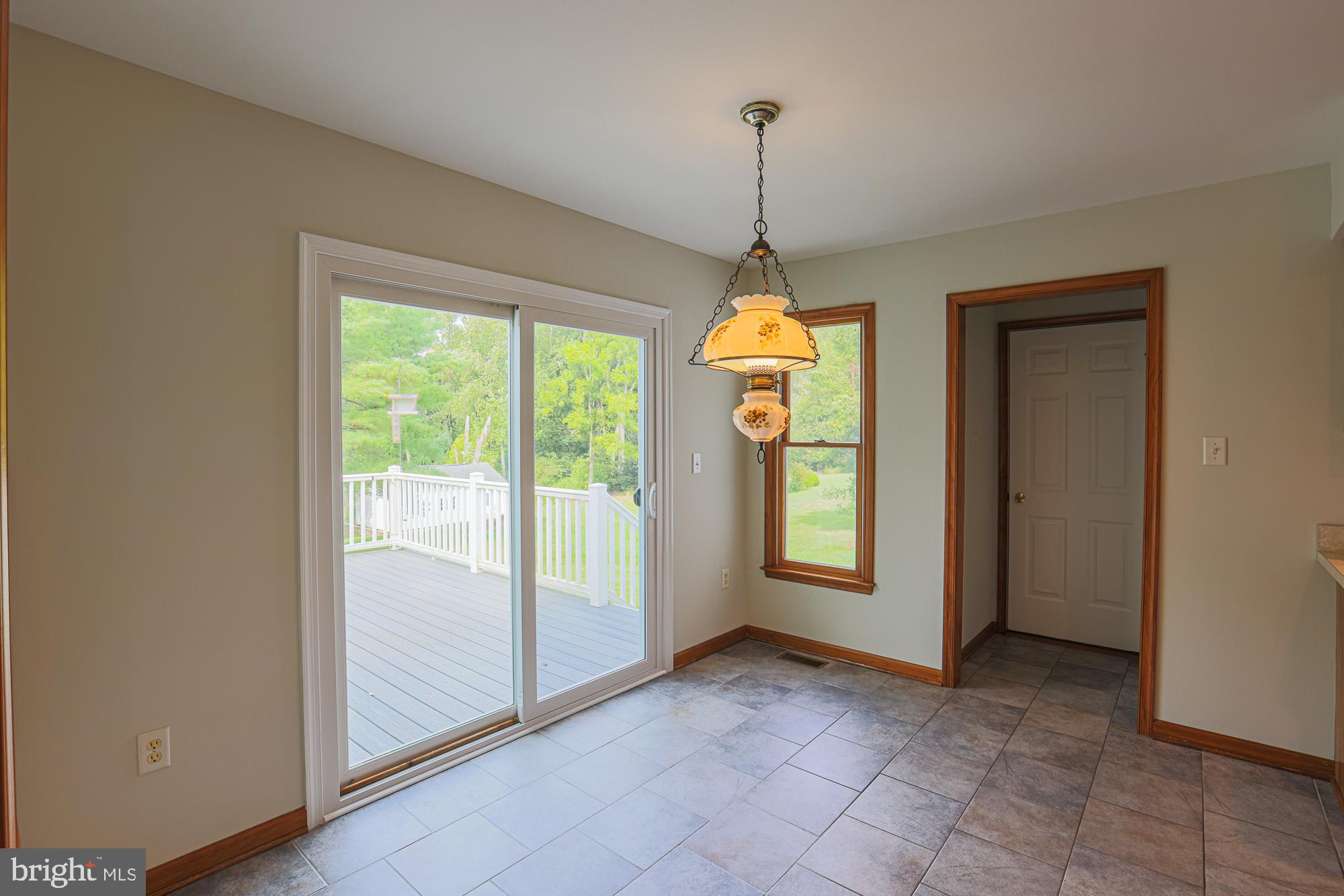 COACH & FOUR - Residential