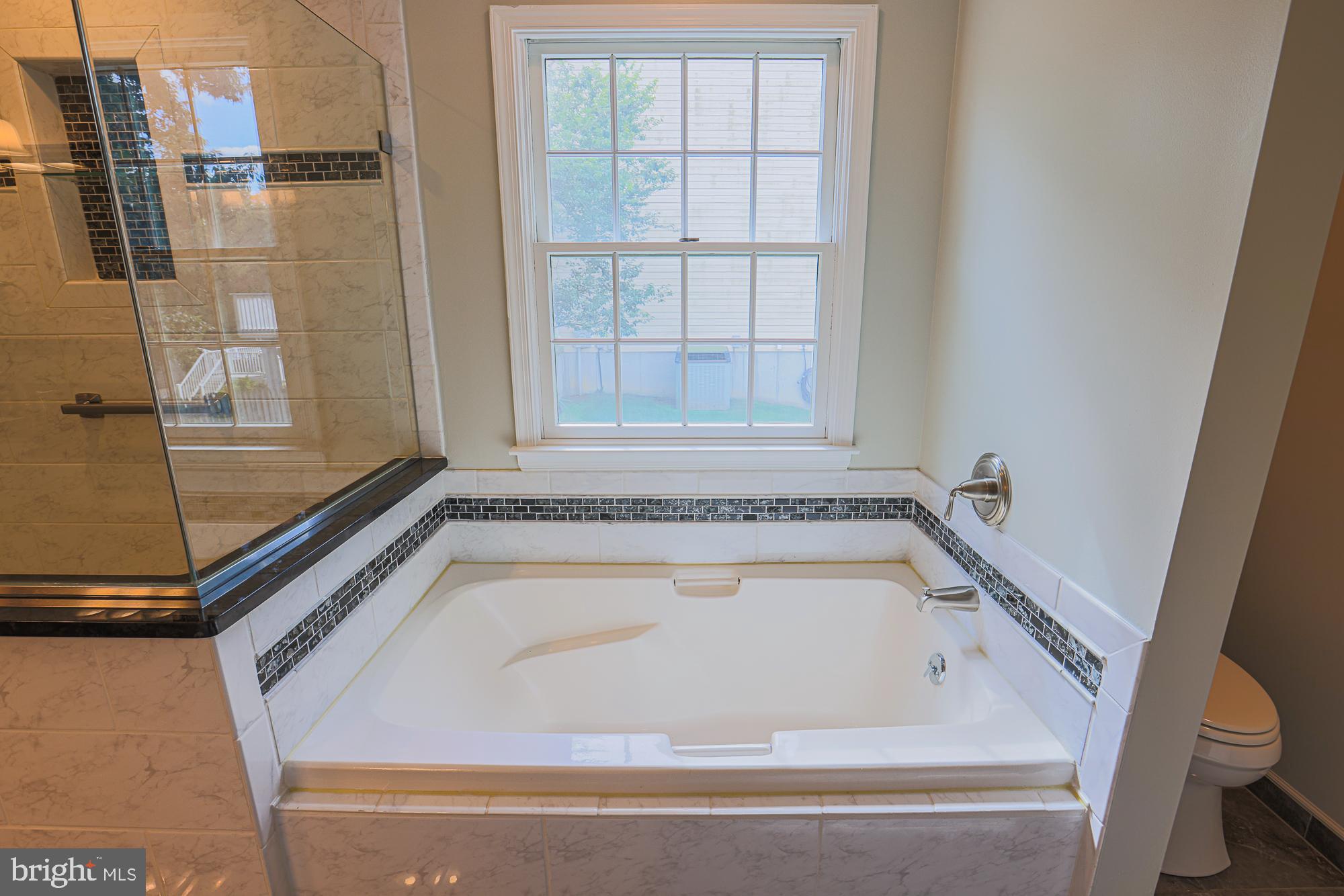 COACH & FOUR - Residential