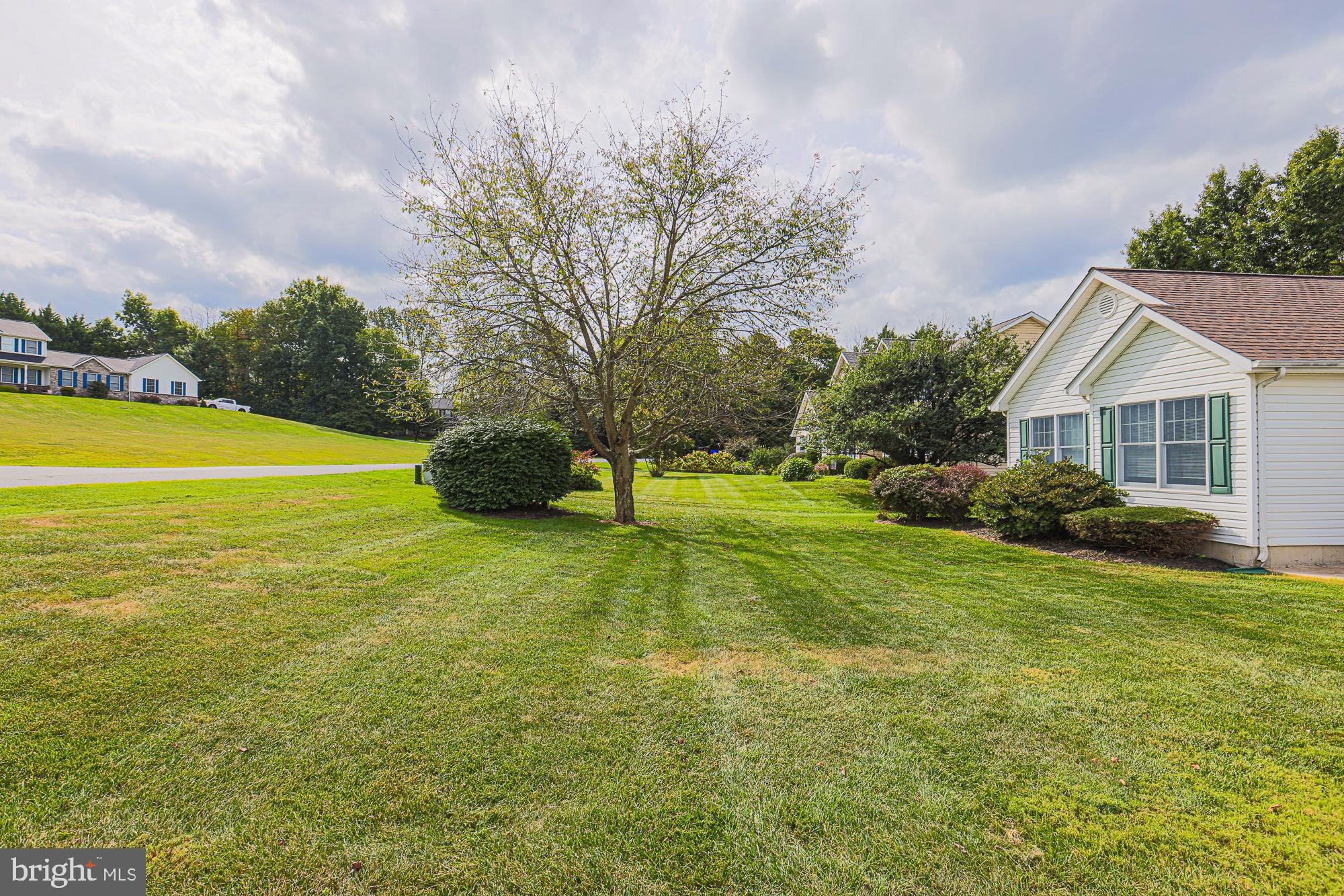 COACH & FOUR - Residential