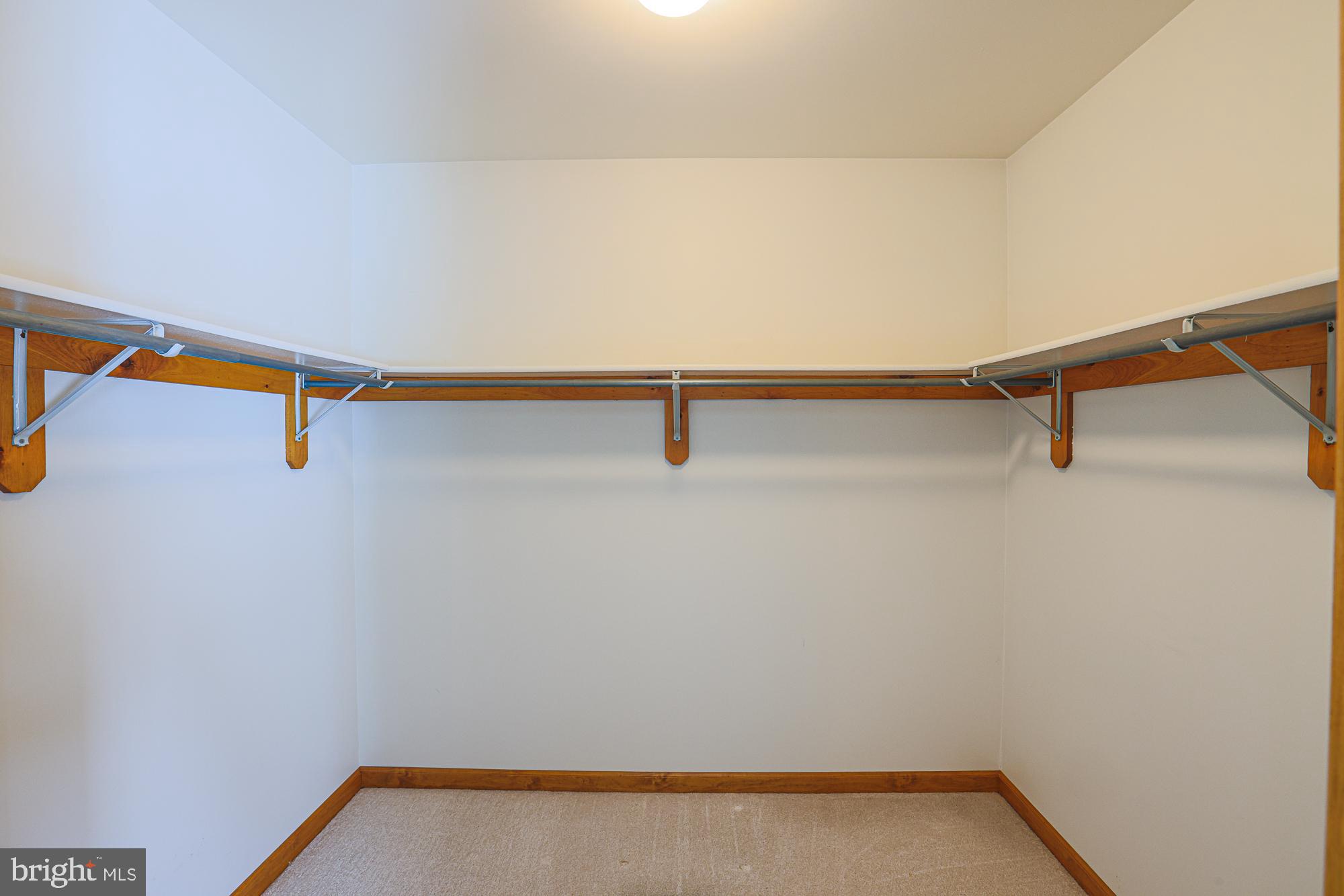 COACH & FOUR - Residential