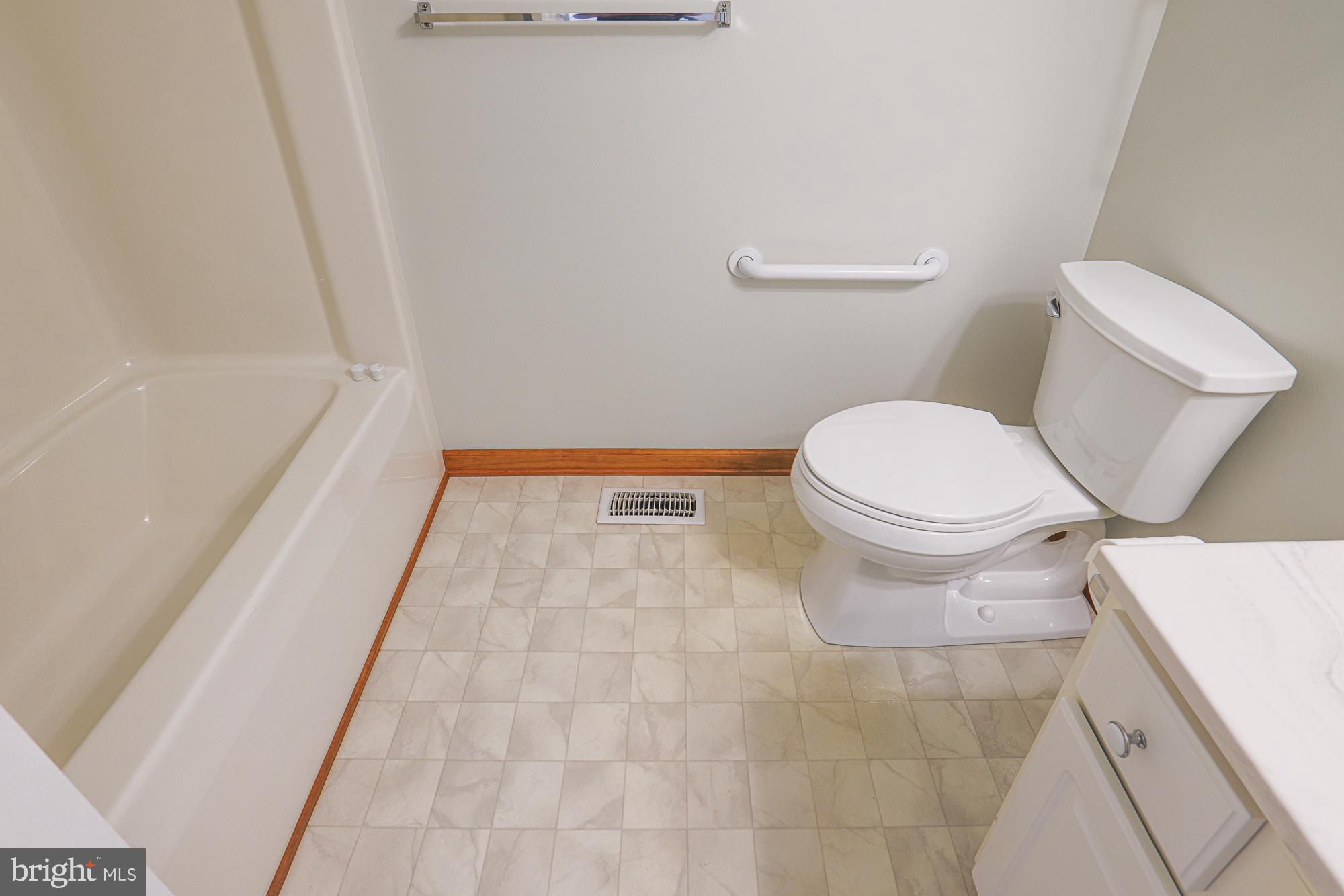 COACH & FOUR - Residential