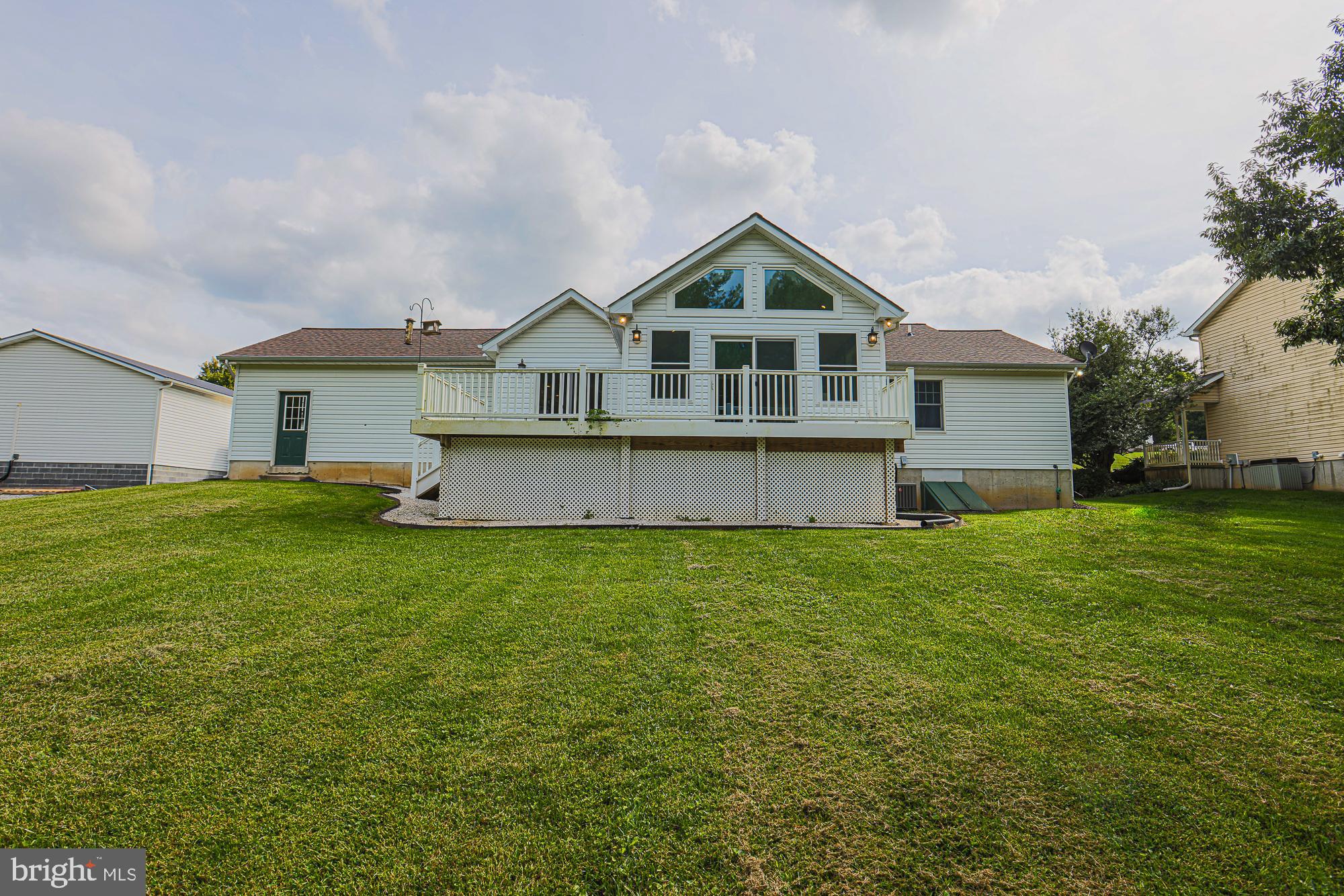 COACH & FOUR - Residential