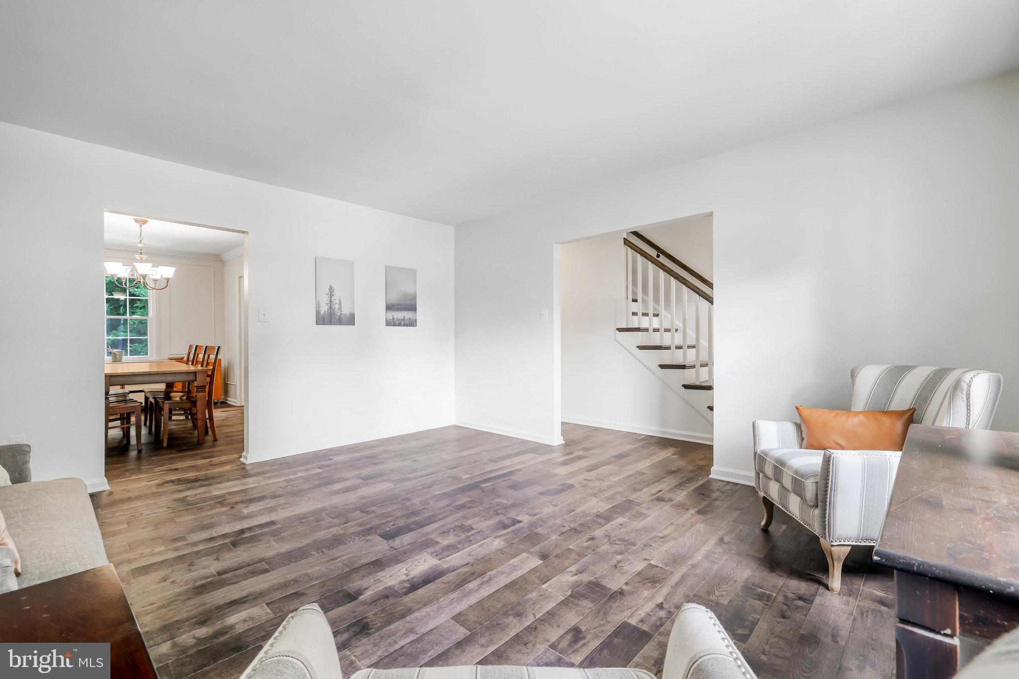 STRATHMEADE SQUARE - Residential