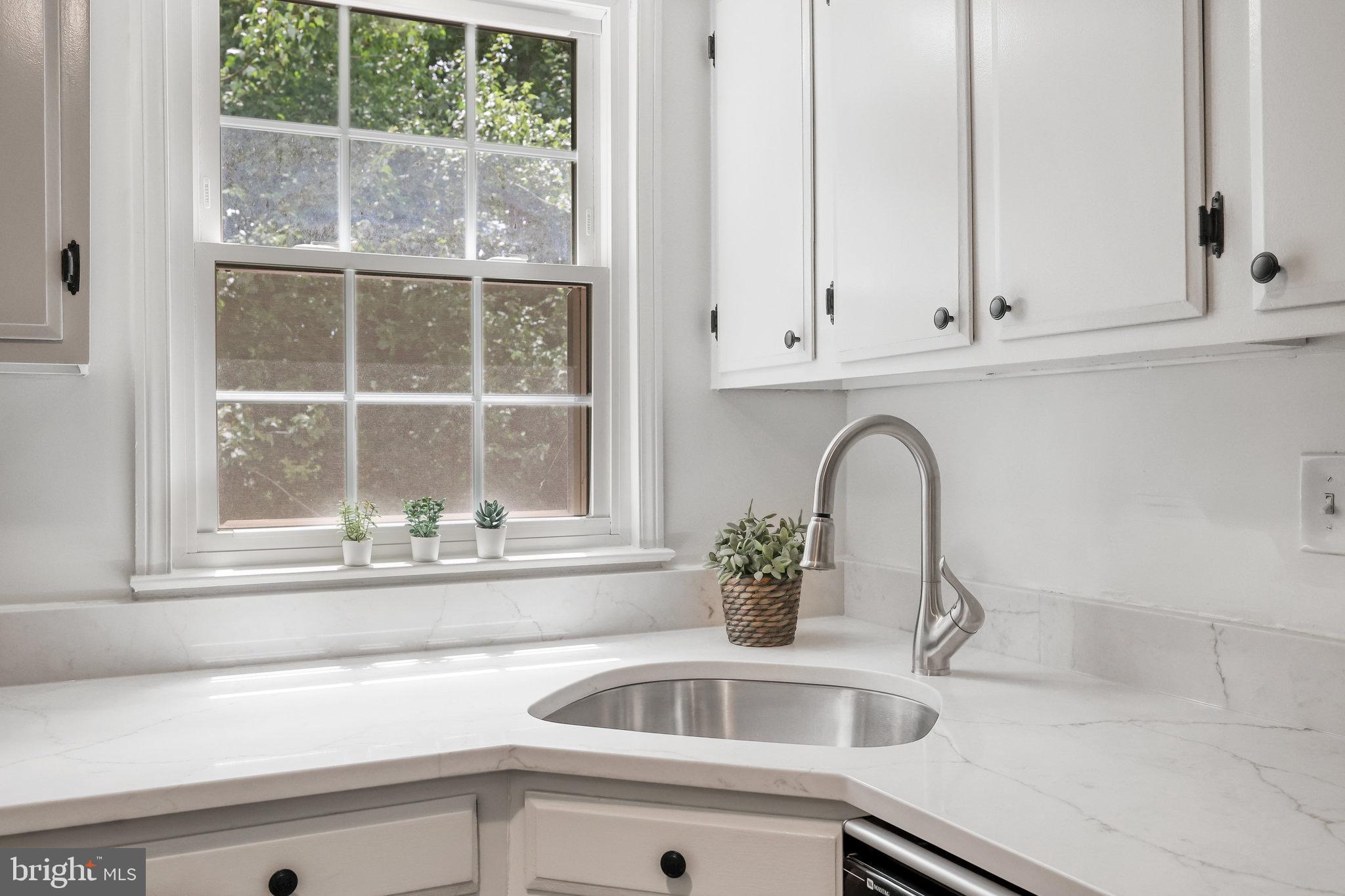 STRATHMEADE SQUARE - Residential