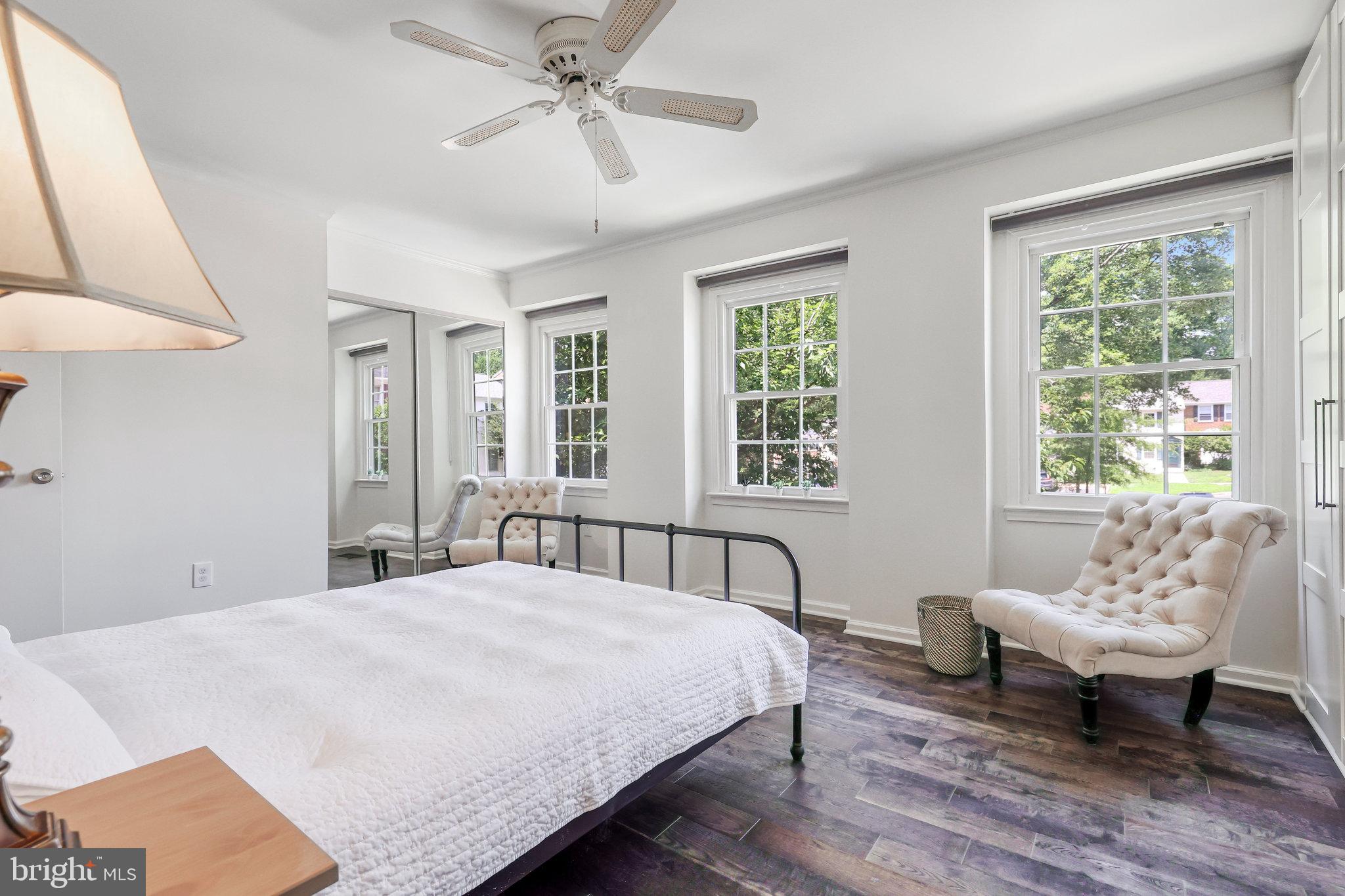 STRATHMEADE SQUARE - Residential