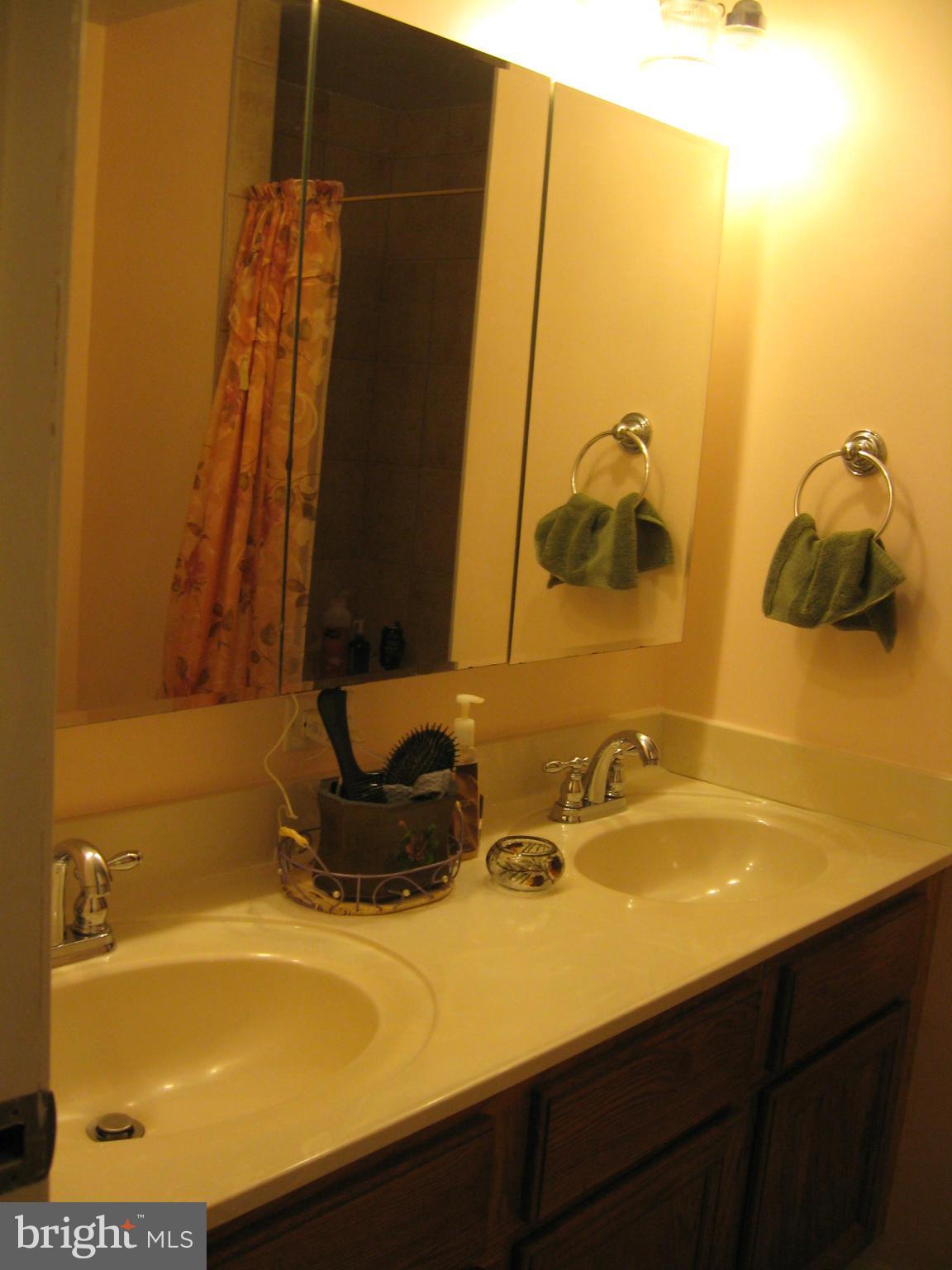 HILLANDALE HOMES - Residential