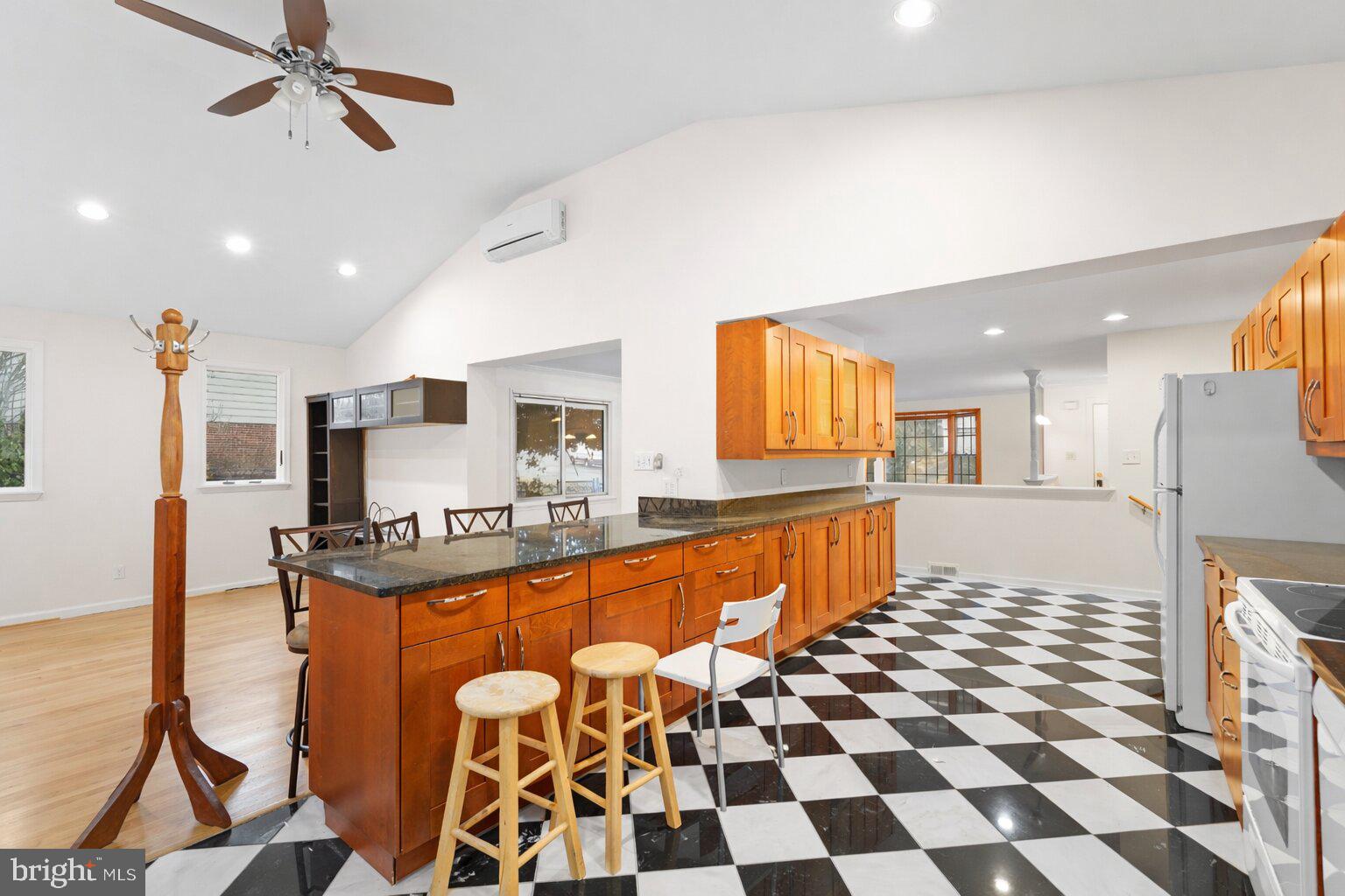 SPRINGFIELD - Residential