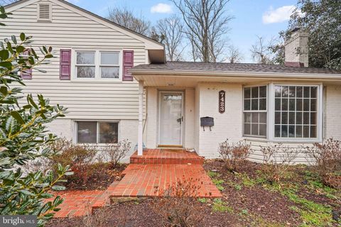 Photo of 7423 Exmore Street, SPRINGFIELD, VA 22150 (MLS # VAFX2287542)