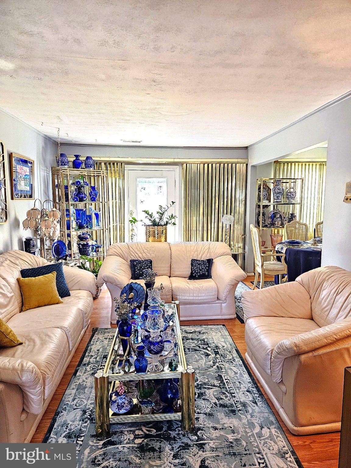 528 PEACOCK DRIVE