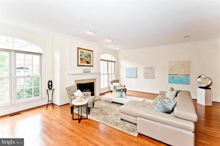 HAMPTON HILLS - Residential Lease