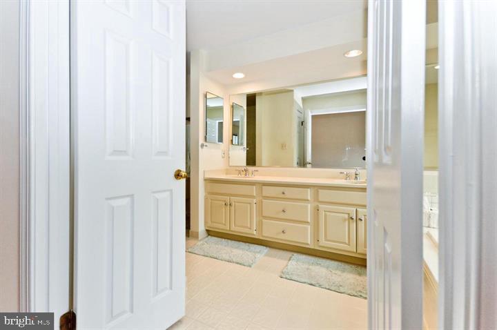 HAMPTON HILLS - Residential Lease