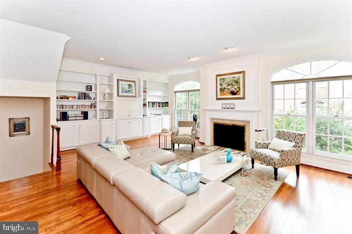 HAMPTON HILLS - Residential Lease