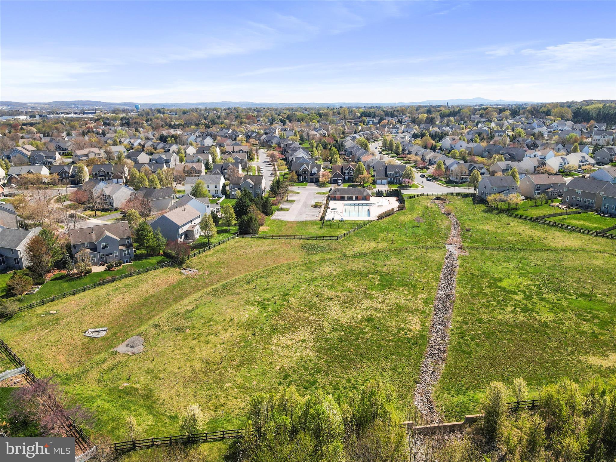 CLOVER RIDGE - Residential