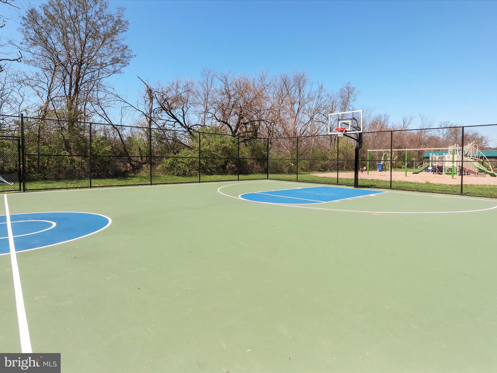 CLOVER RIDGE - Residential