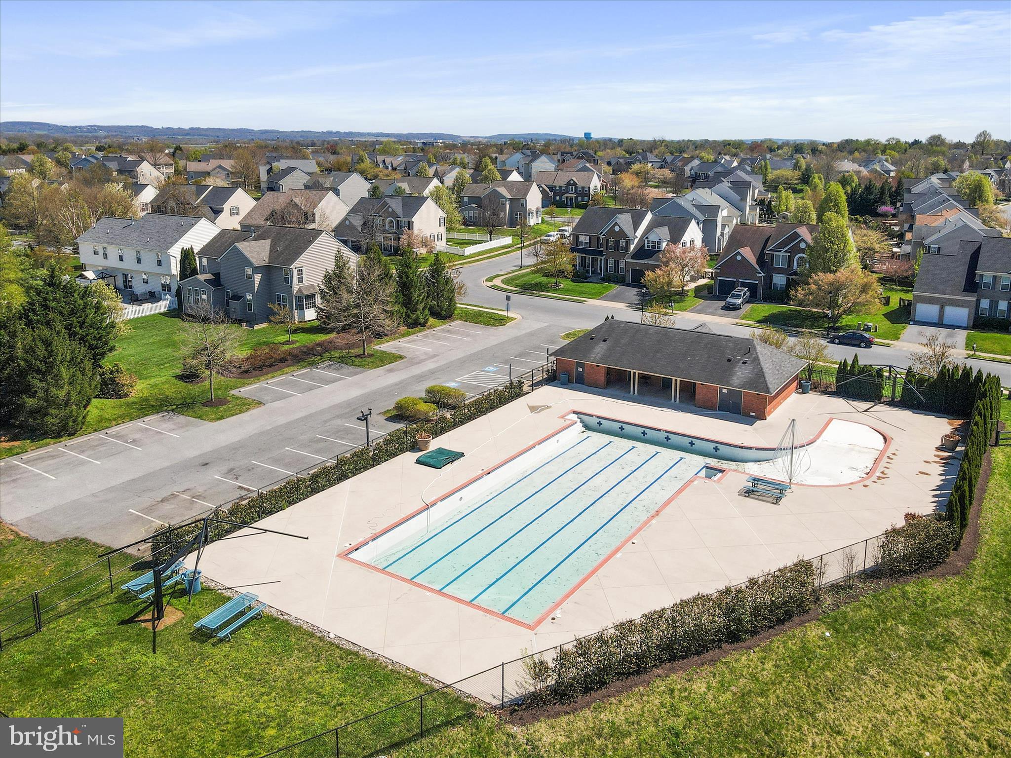 CLOVER RIDGE - Residential