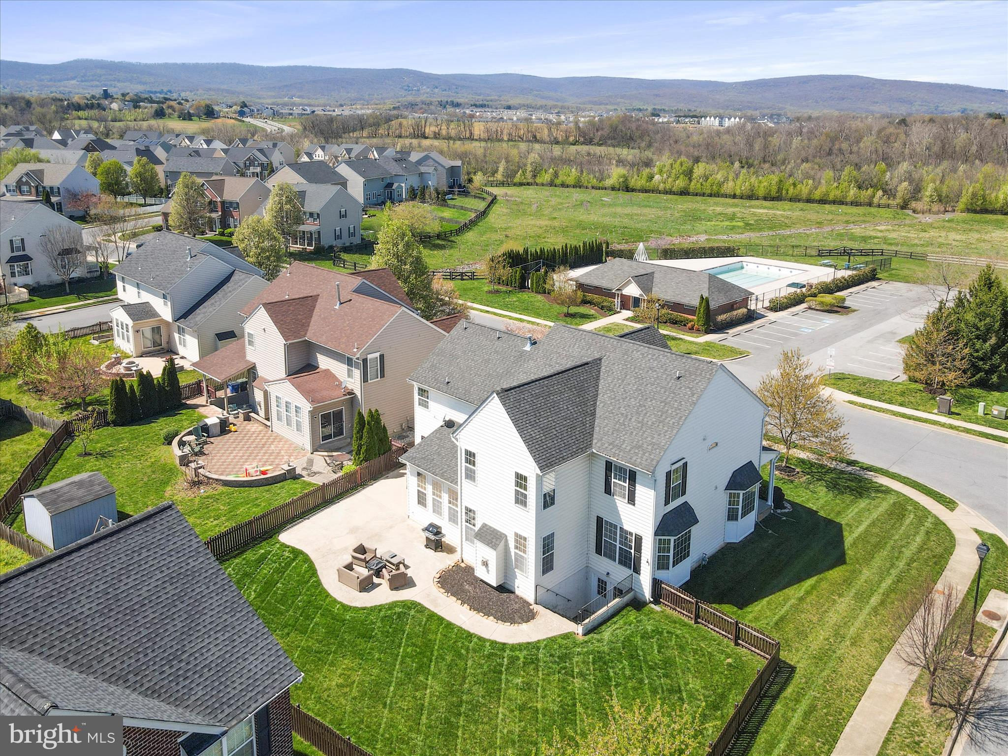 CLOVER RIDGE - Residential