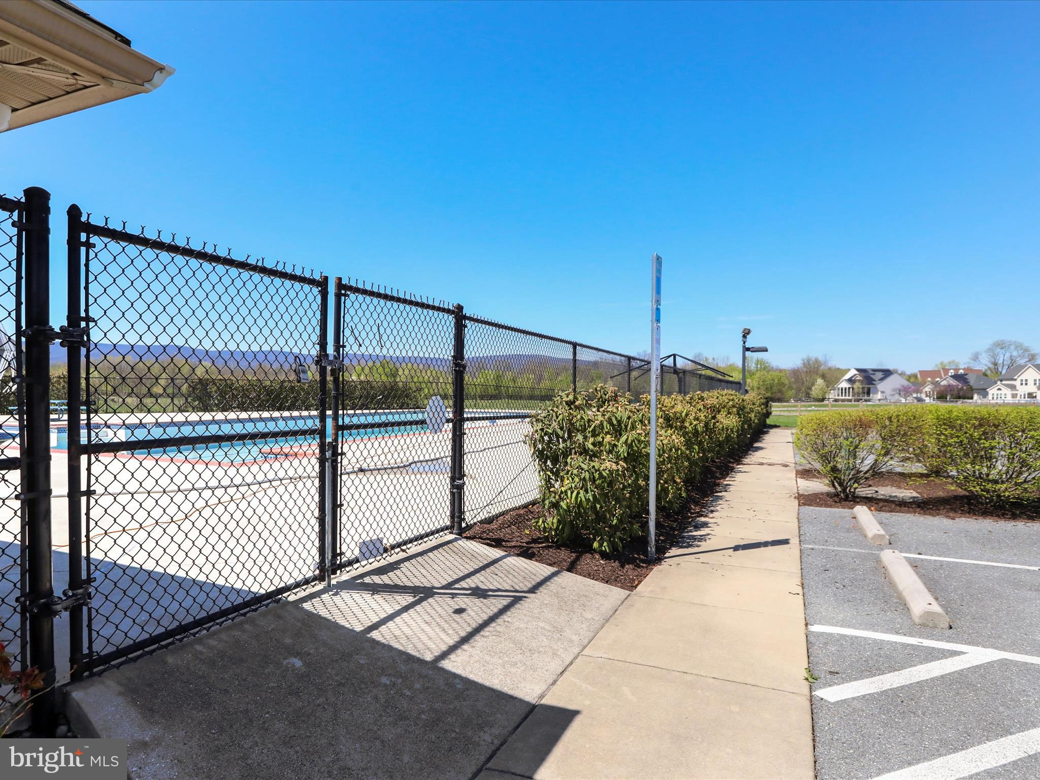 CLOVER RIDGE - Residential