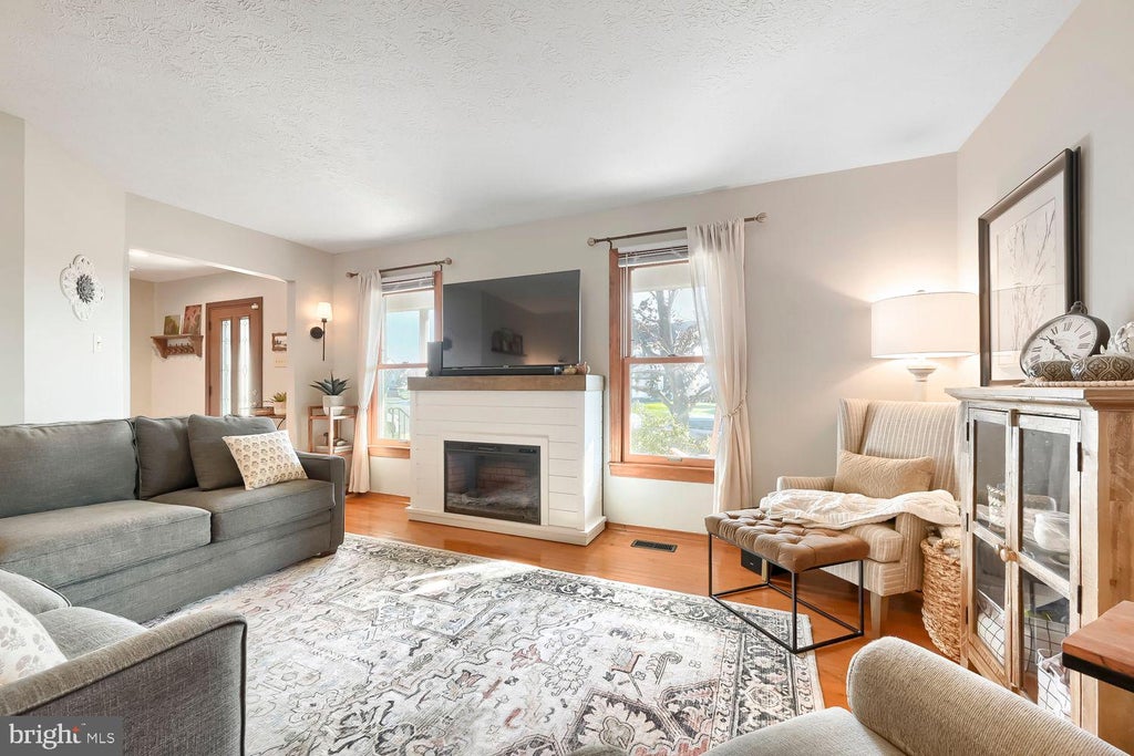 Photo of 2106 Cross Trails Road, BALTIMORE, MD 21244 (MLS # MDBC2179718)