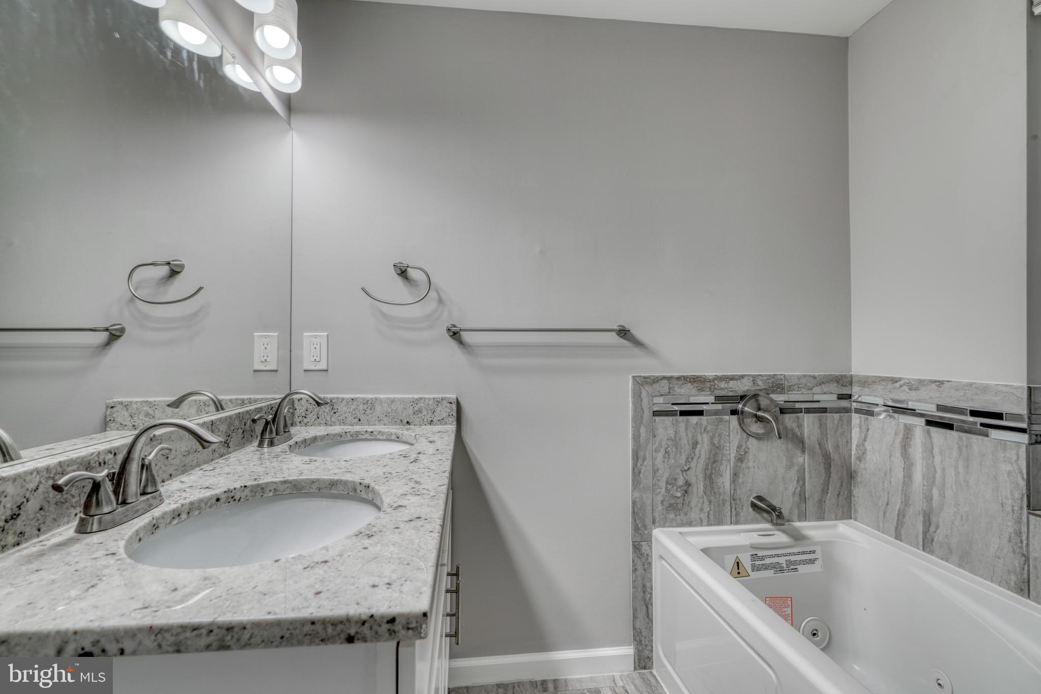 HOWARD PARK - Residential