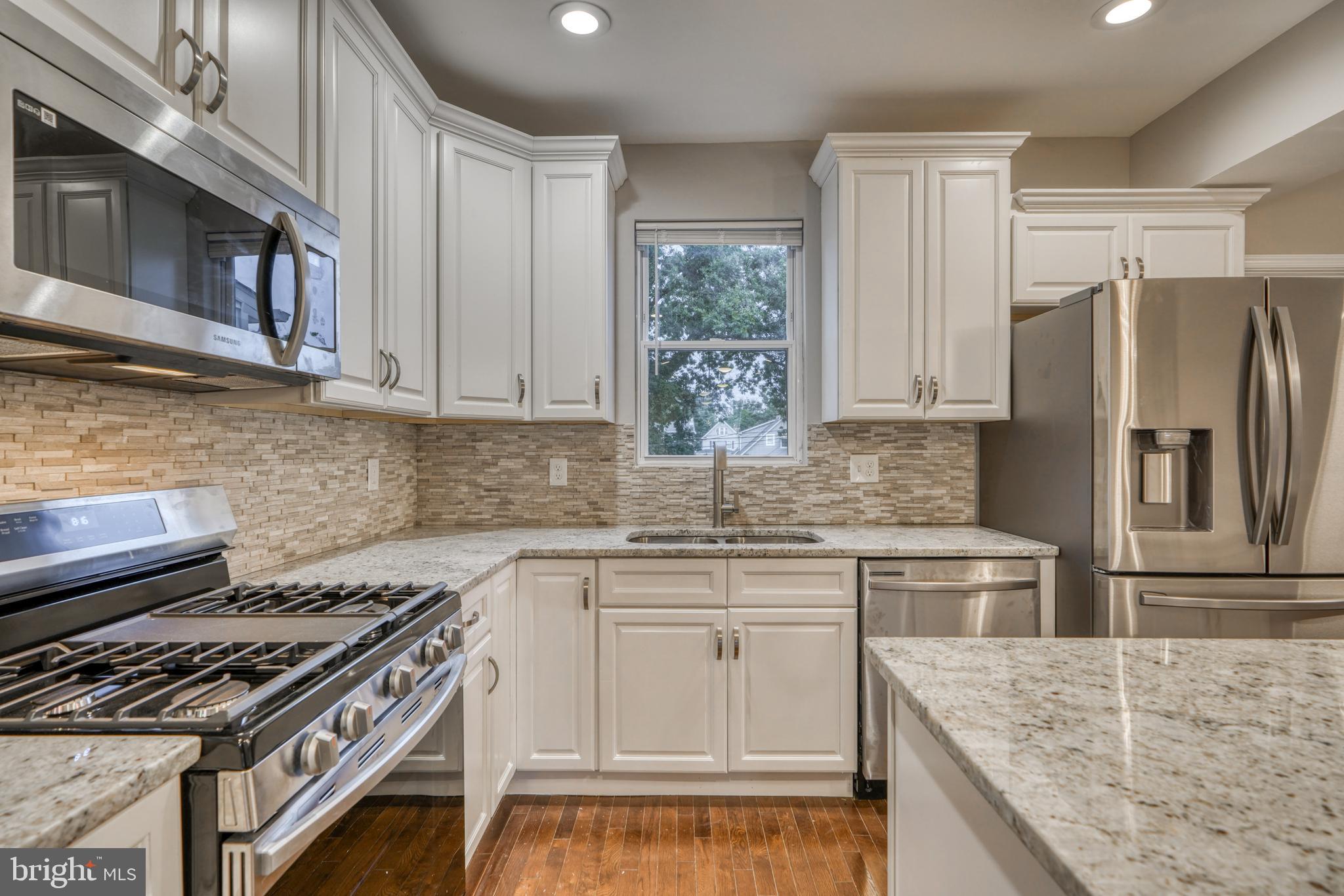 HOWARD PARK - Residential