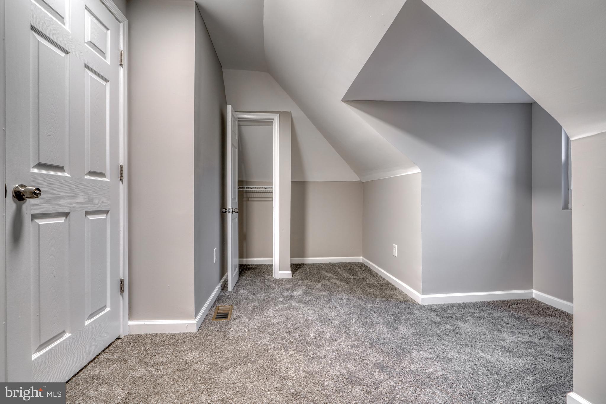 HOWARD PARK - Residential