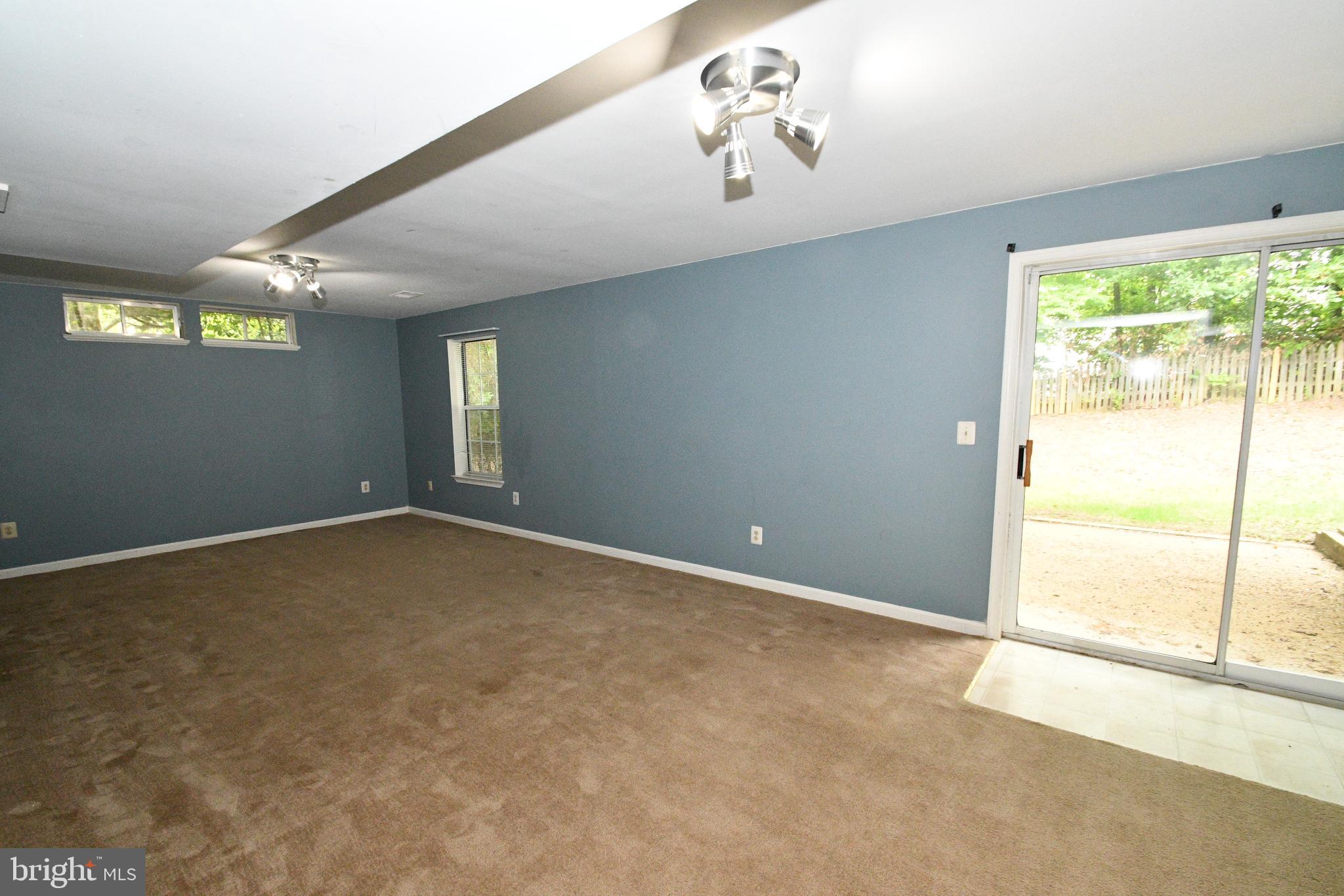 PARK RIDGE - Residential Lease