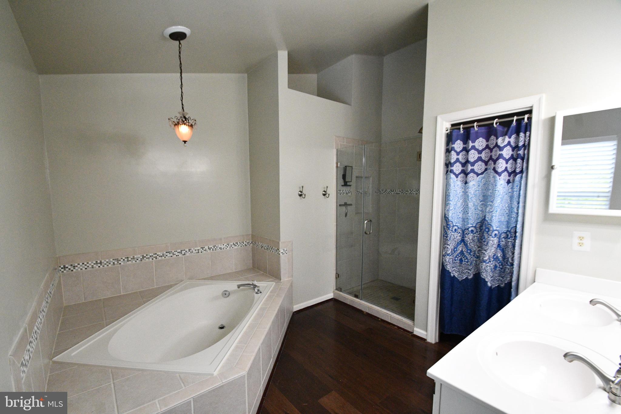 PARK RIDGE - Residential Lease