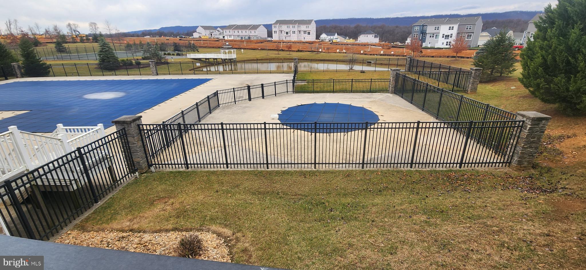 MARTINSBURG STATION - Residential