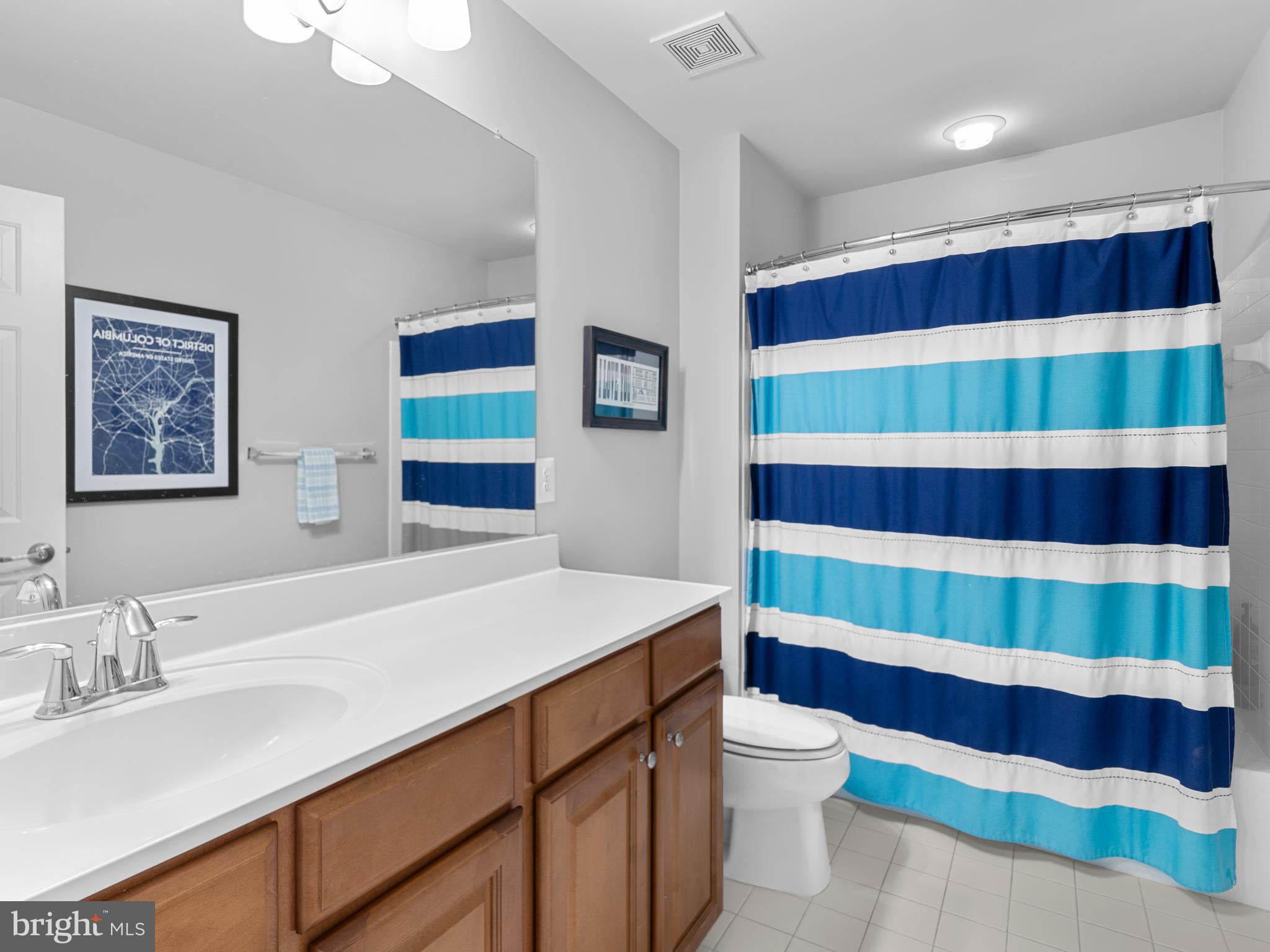 LONGBOAT ESTATES - Residential