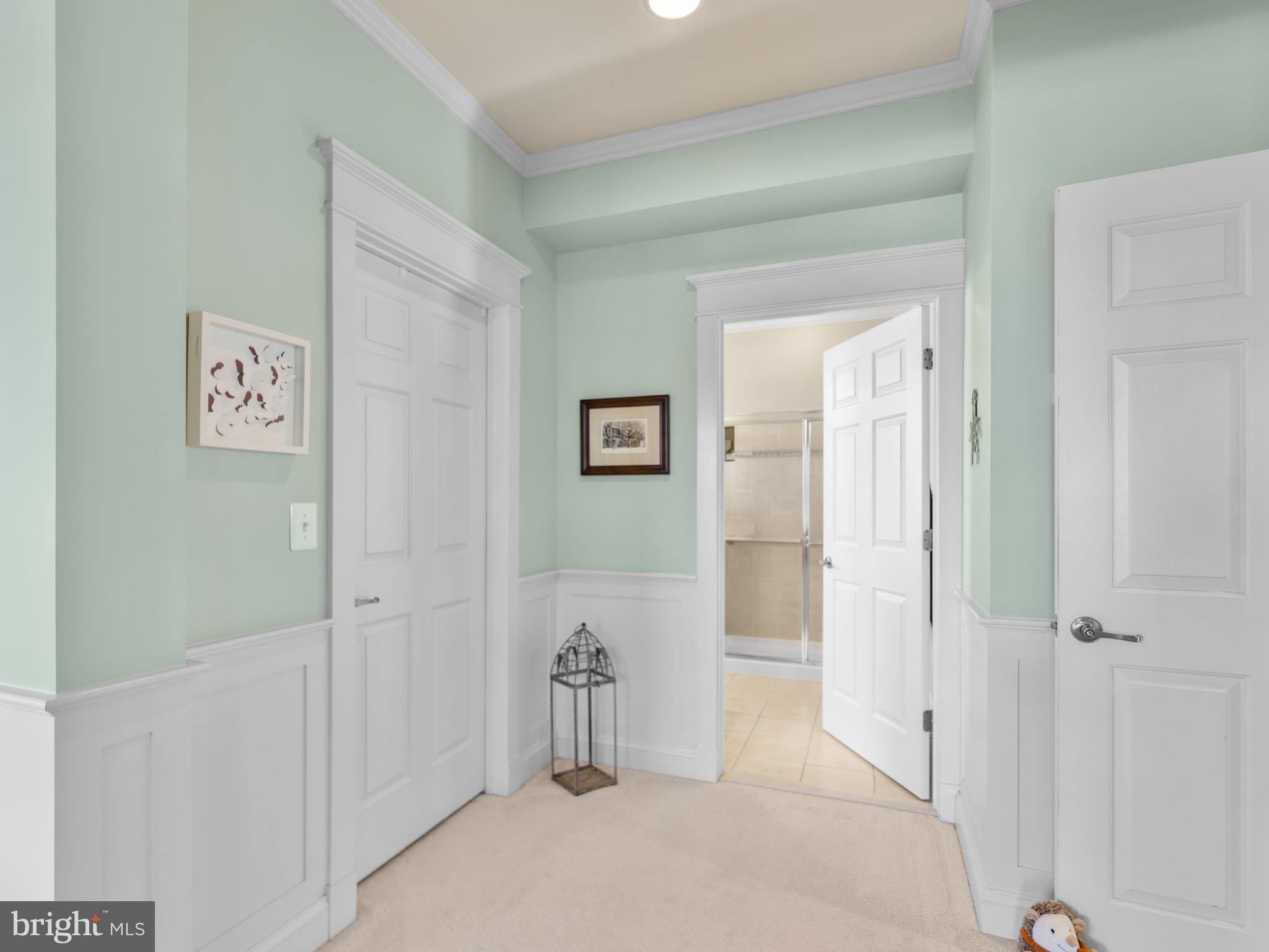 LONGBOAT ESTATES - Residential